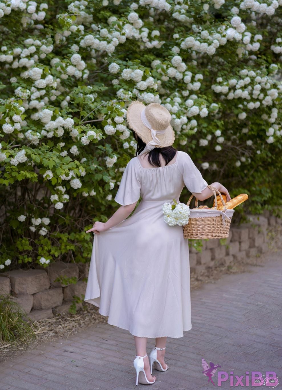 Cosplayer Pipi Nai is so cute hydrangeas PixiBB.COM 017