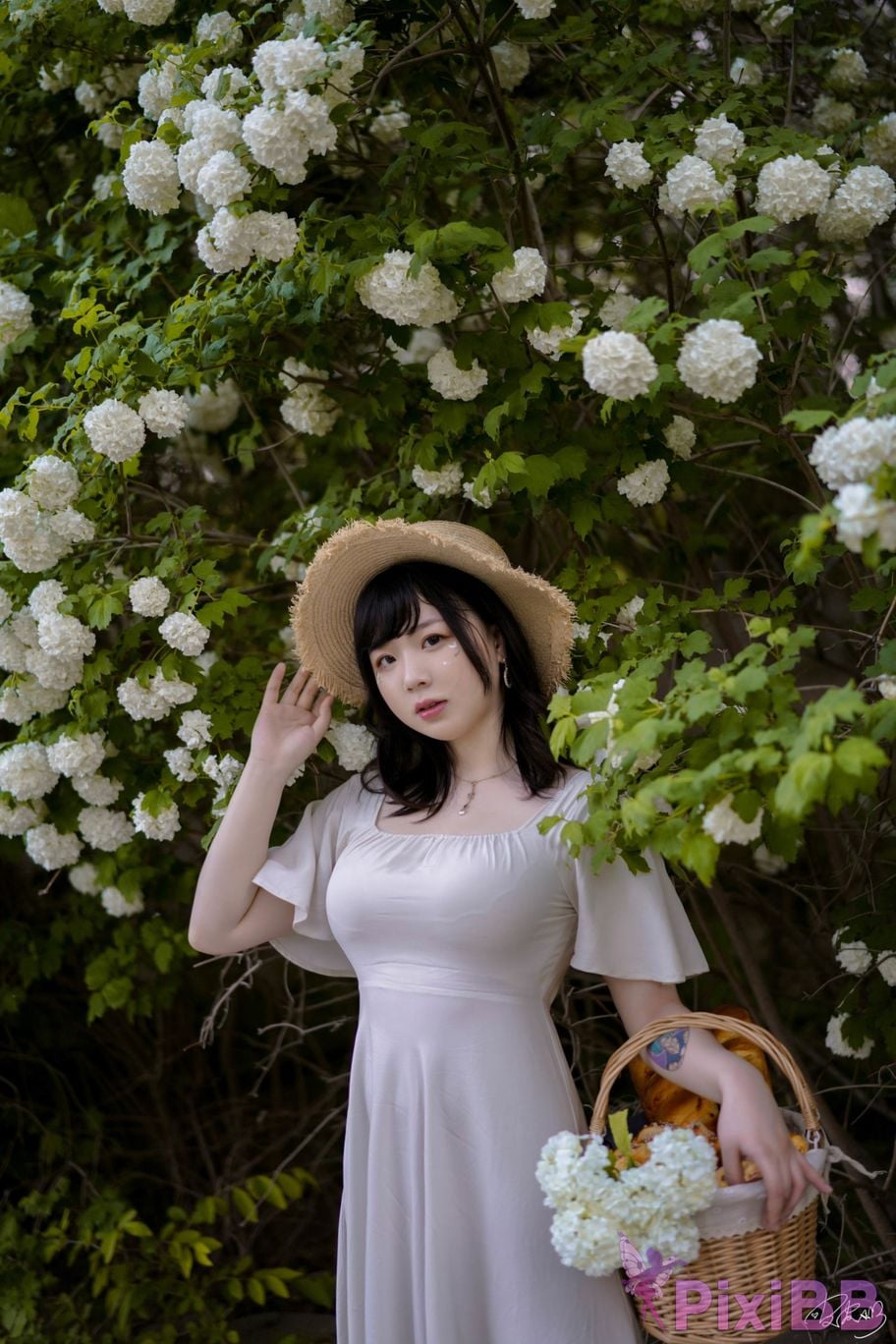 Cosplayer Pipi Nai is so cute hydrangeas PixiBB.COM 020