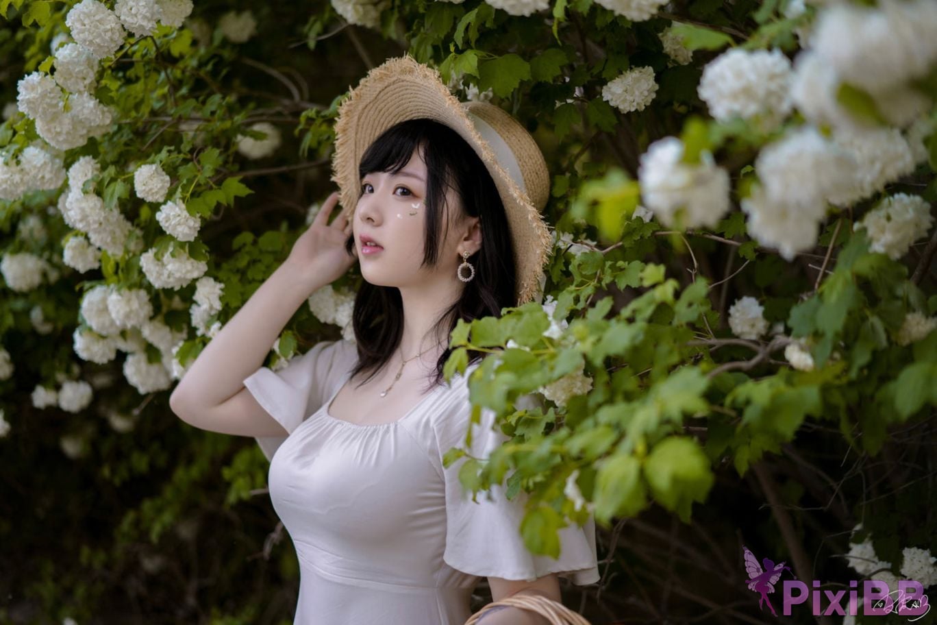 Cosplayer Pipi Nai is so cute hydrangeas PixiBB.COM 021