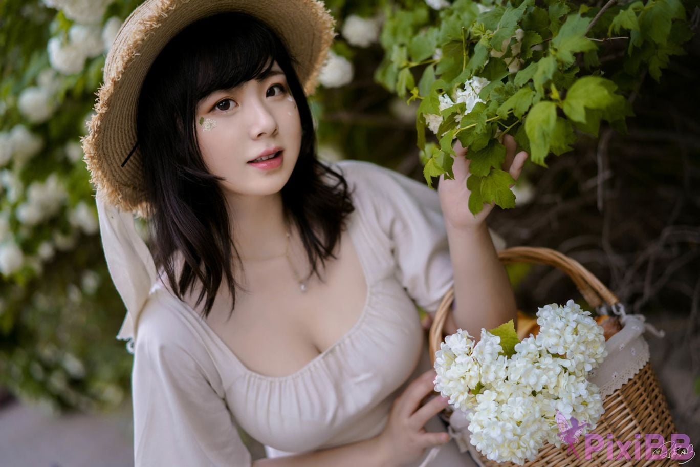 Cosplayer Pipi Nai is so cute hydrangeas PixiBB.COM 025