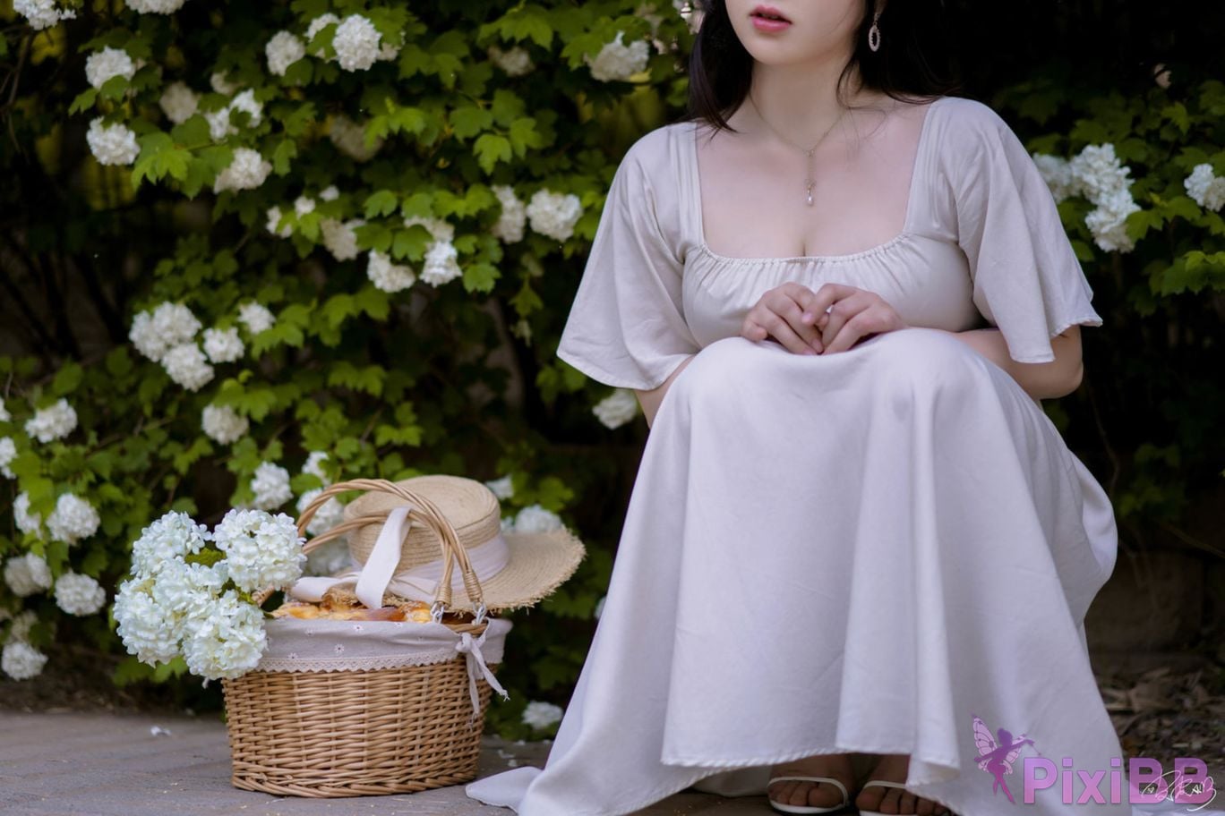 Cosplayer Pipi Nai is so cute hydrangeas PixiBB.COM 031