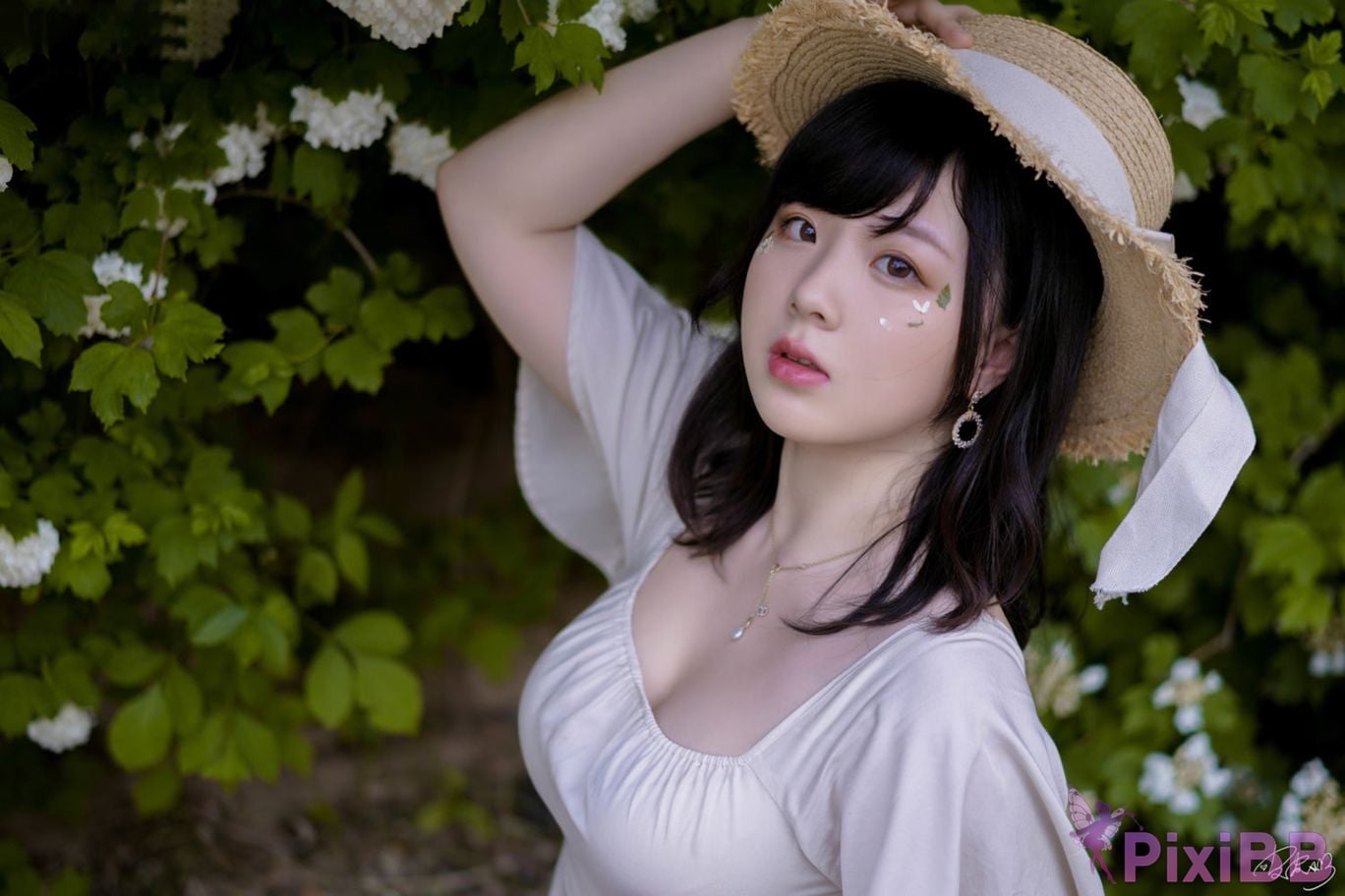 Cosplayer Pipi Nai is so cute hydrangeas PixiBB.COM 034