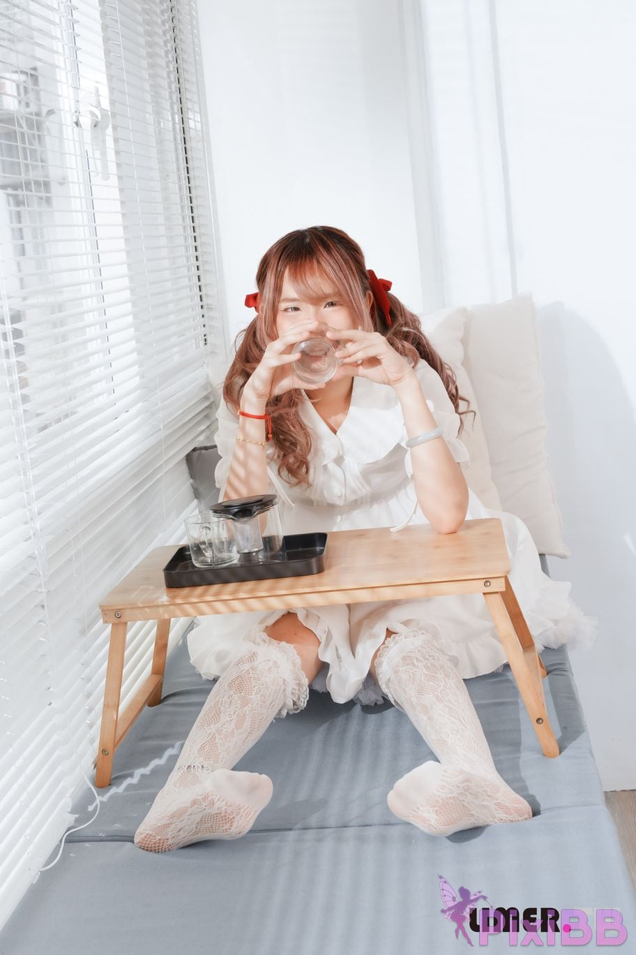 Limerence Original No.104 Lolita Ai tweeted her bare feet and played with the cream cake PixiBB.COM 011