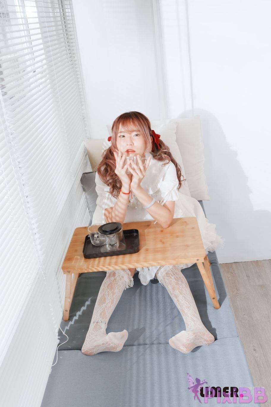 Limerence Original No.104 Lolita Ai tweeted her bare feet and played with the cream cake PixiBB.COM 012