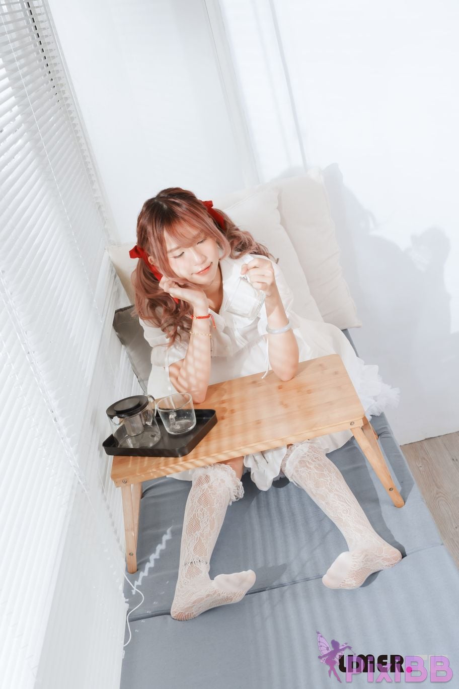 Limerence Original No.104 Lolita Ai tweeted her bare feet and played with the cream cake PixiBB.COM 016