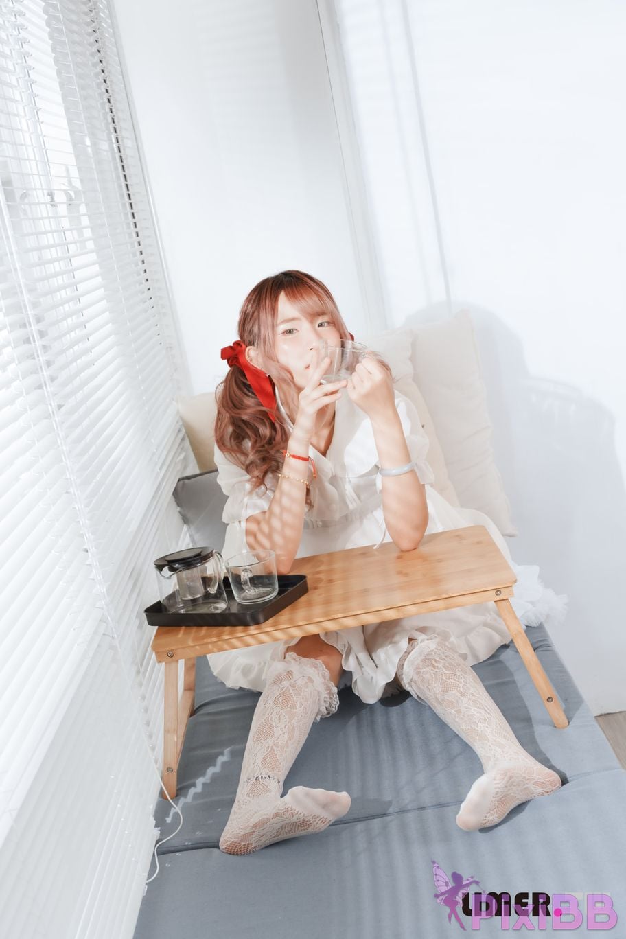 Limerence Original No.104 Lolita Ai tweeted her bare feet and played with the cream cake PixiBB.COM 019