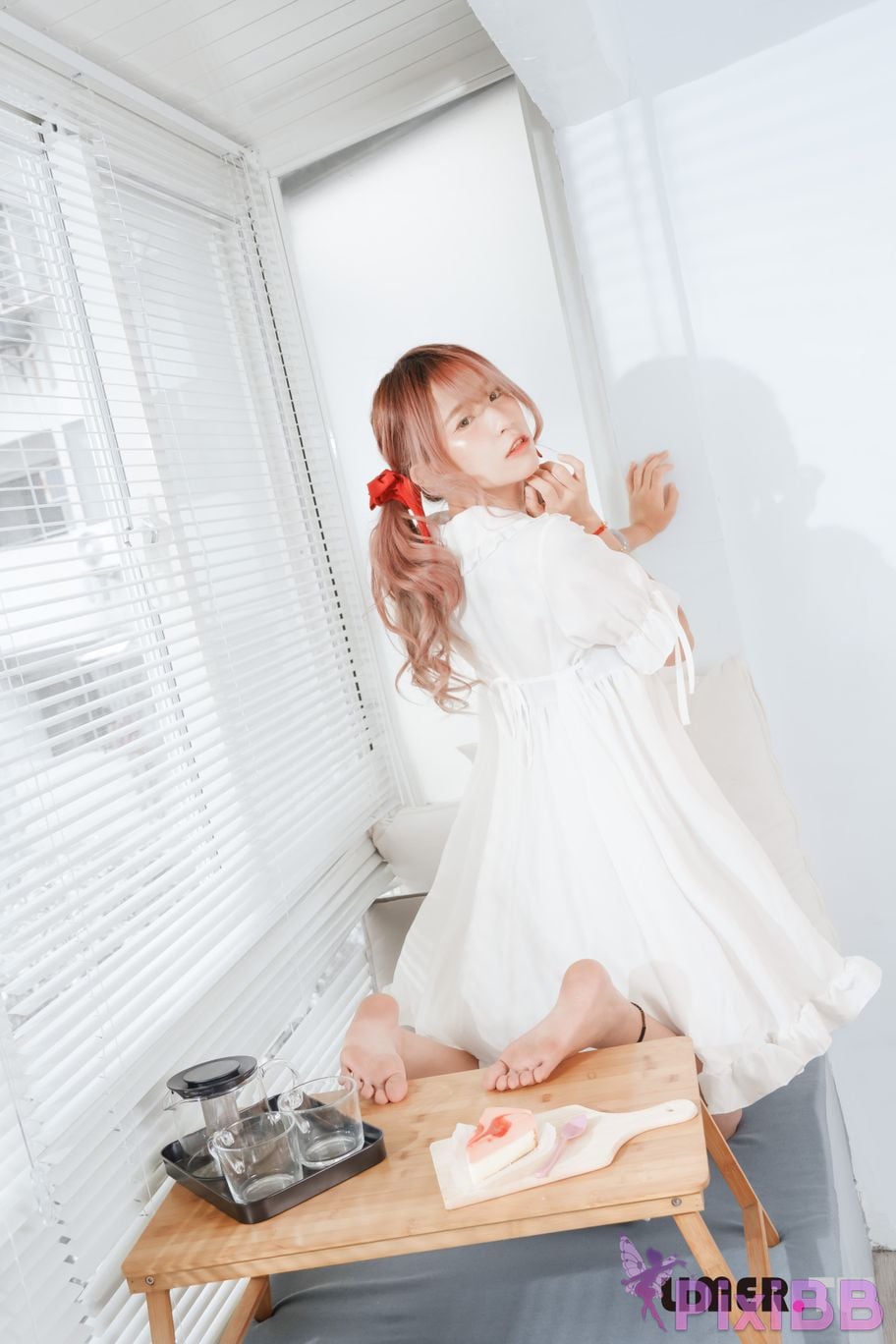 Limerence Original No.104 Lolita Ai tweeted her bare feet and played with the cream cake PixiBB.COM 075