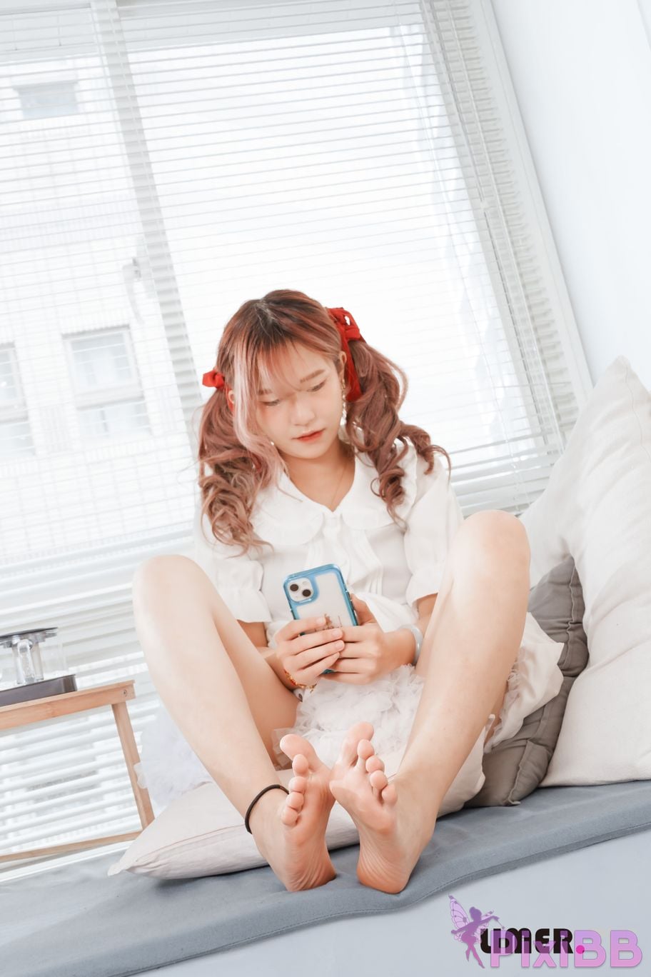 Limerence Original No.104 Lolita Ai tweeted her bare feet and played with the cream cake PixiBB.COM 089