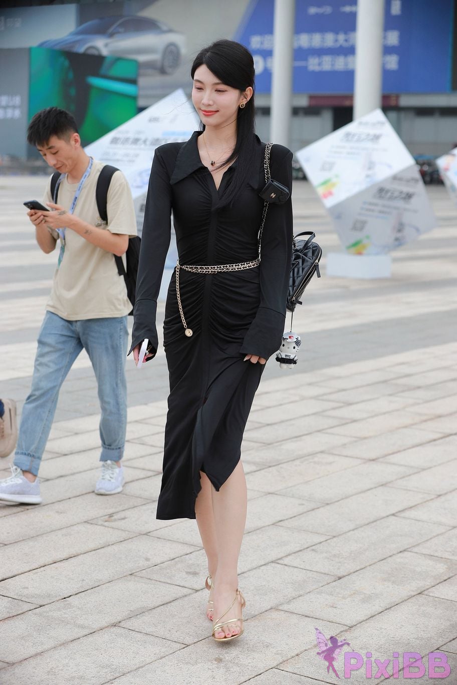 Featured Street Photography Works No.5386 black long skirt PixiBB.COM 005