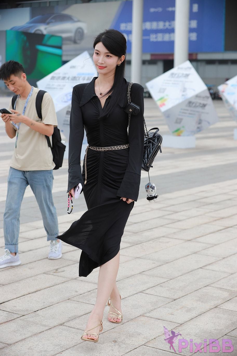 Featured Street Photography Works No.5386 black long skirt PixiBB.COM 006