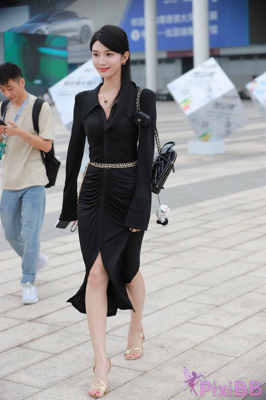 Featured Street Photography Works No.5386 black long skirt PixiBB.COM 008