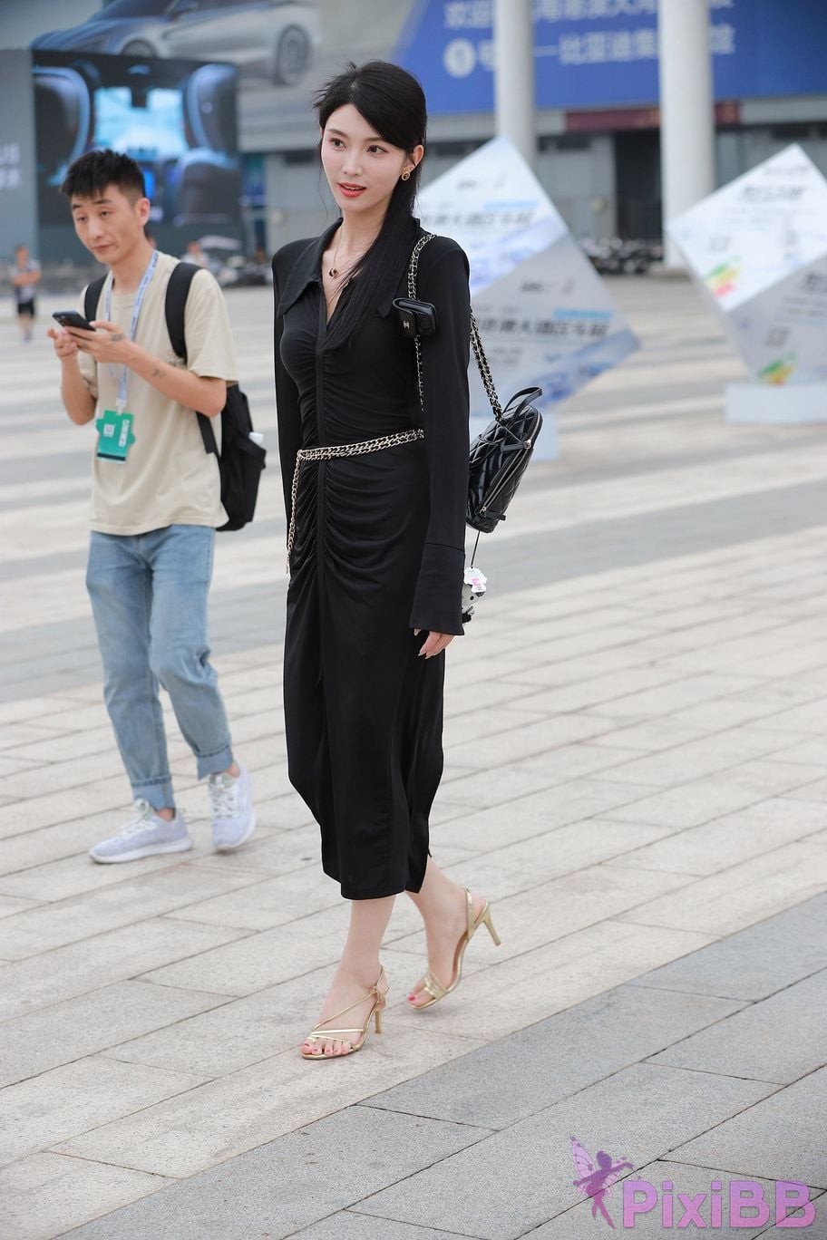 Featured Street Photography Works No.5386 black long skirt PixiBB.COM 012