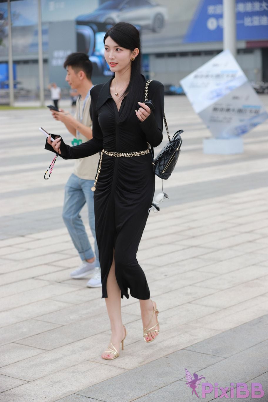 Featured Street Photography Works No.5386 black long skirt PixiBB.COM 014