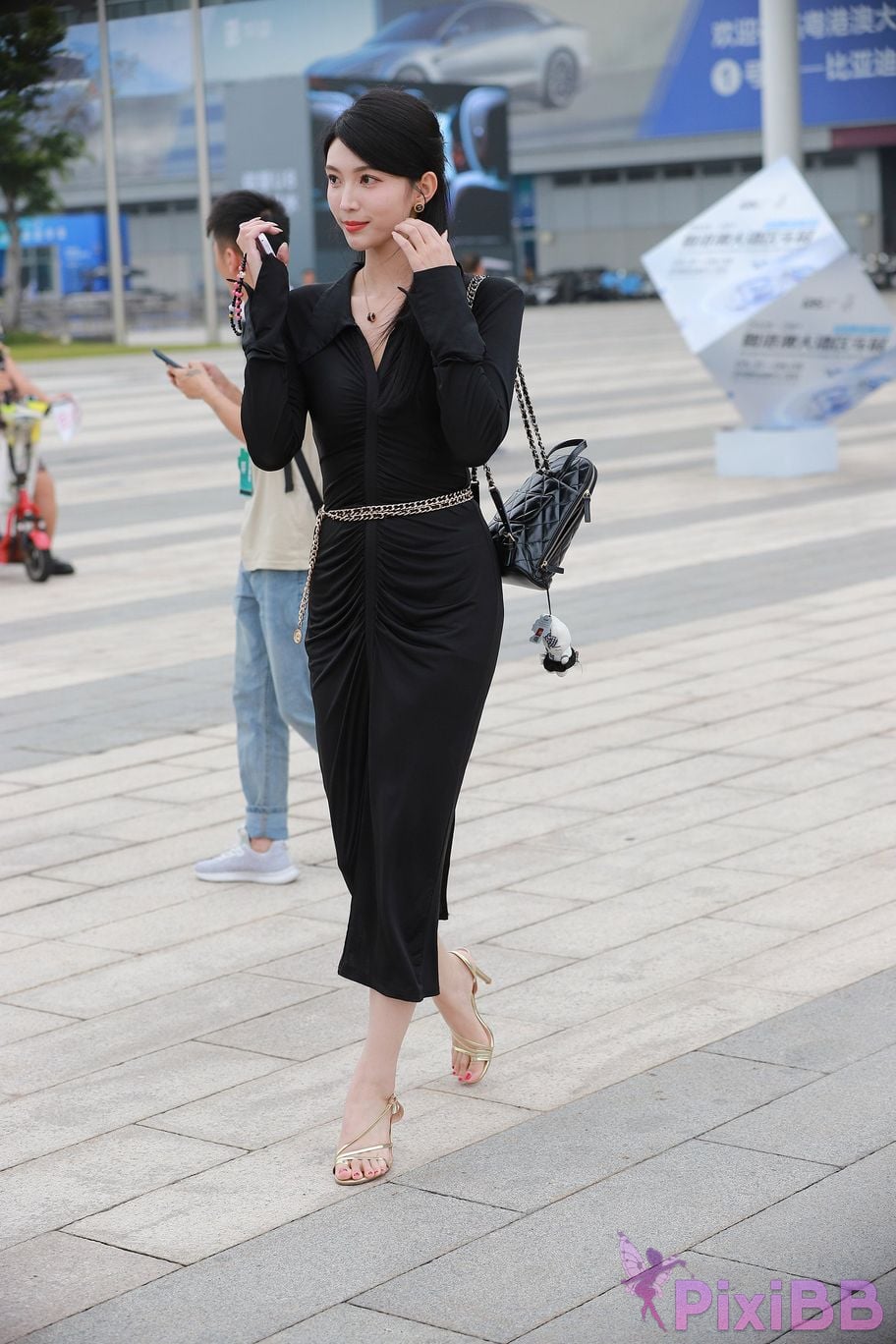 Featured Street Photography Works No.5386 black long skirt PixiBB.COM 015