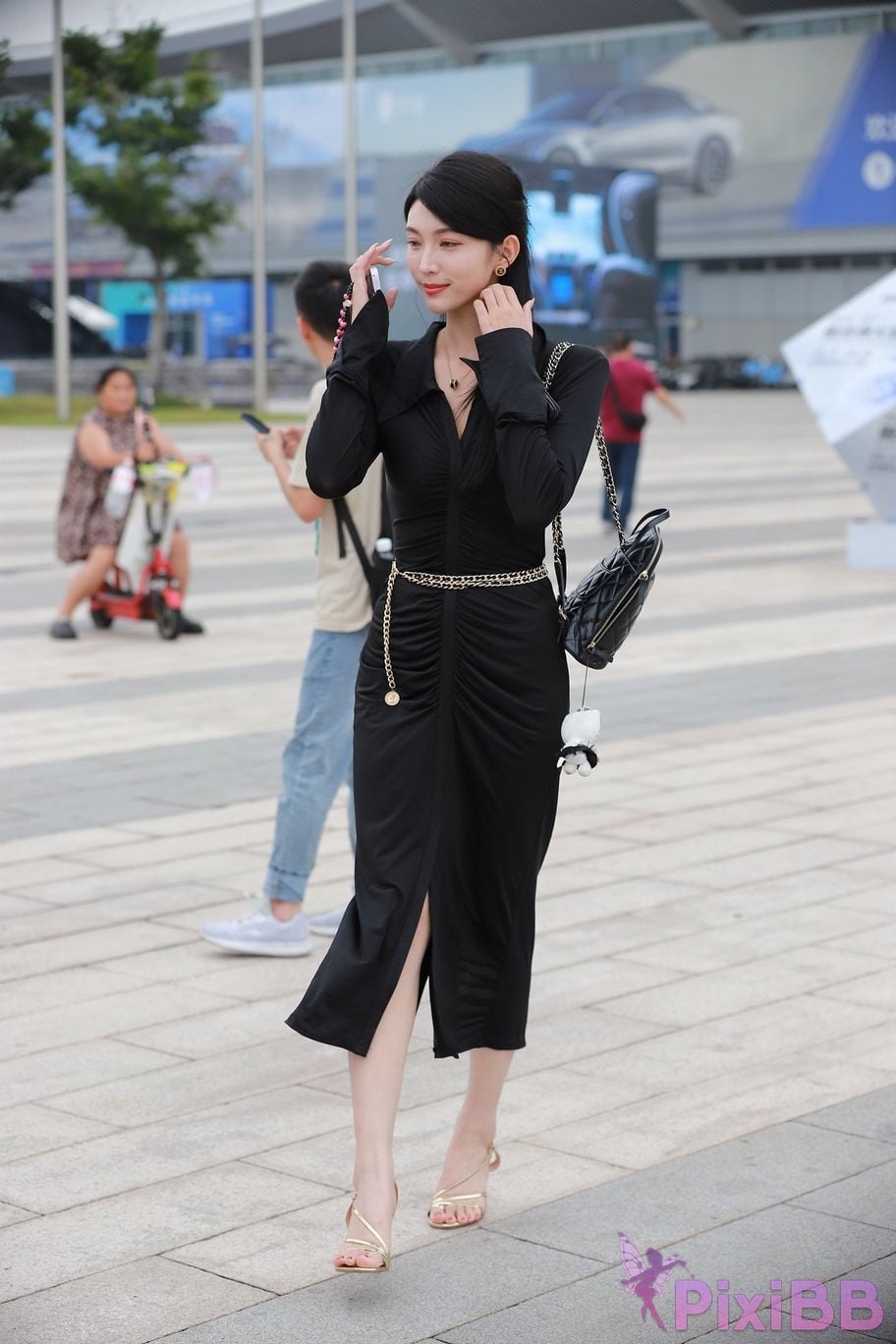 Featured Street Photography Works No.5386 black long skirt PixiBB.COM 017