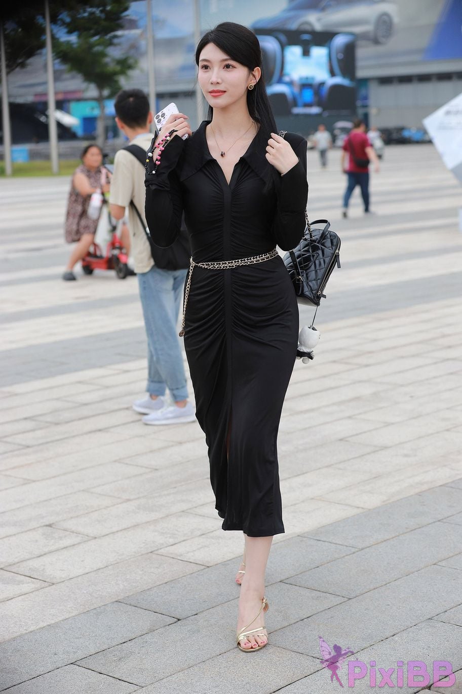 Featured Street Photography Works No.5386 black long skirt PixiBB.COM 019