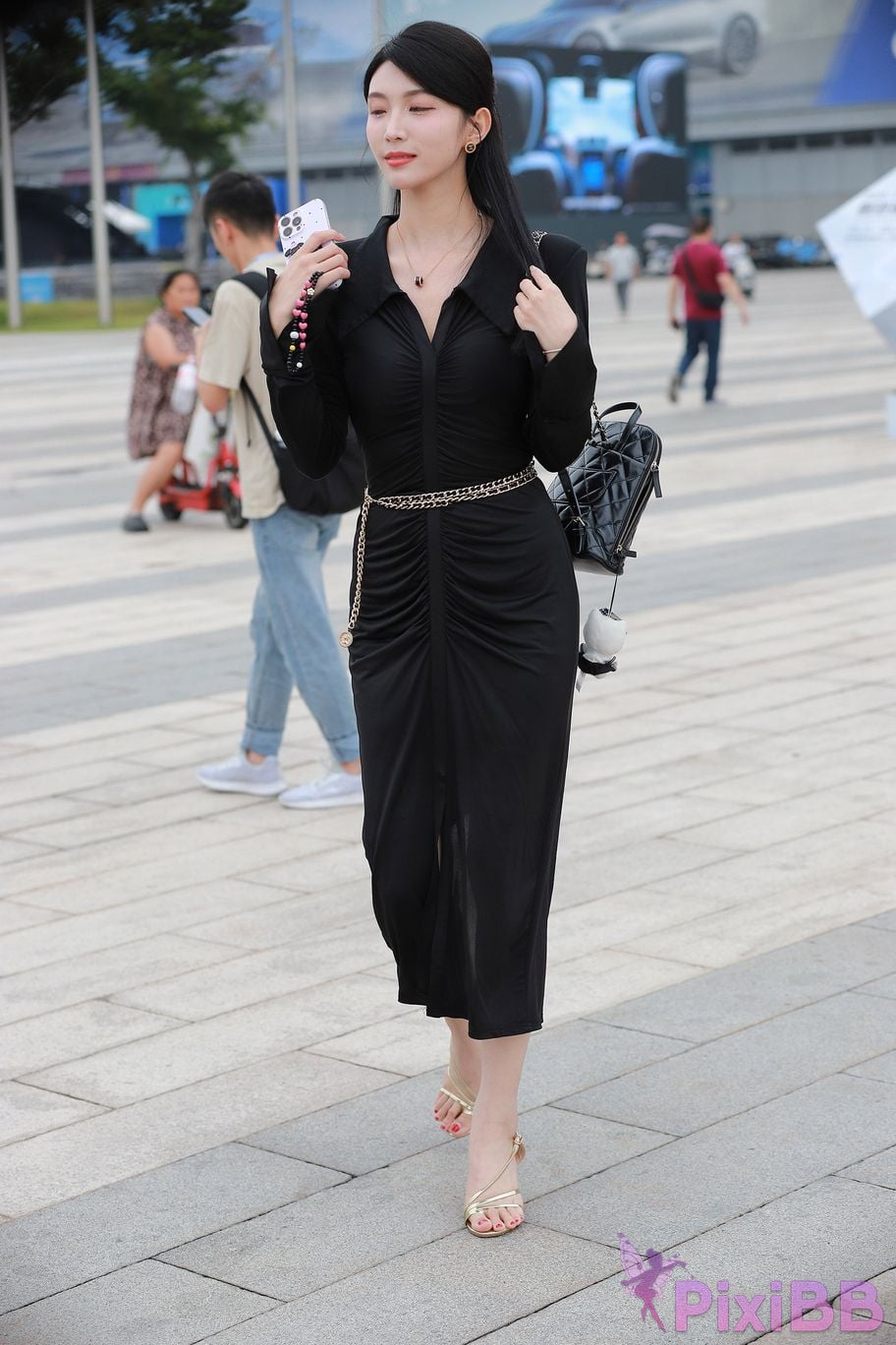 Featured Street Photography Works No.5386 black long skirt PixiBB.COM 020