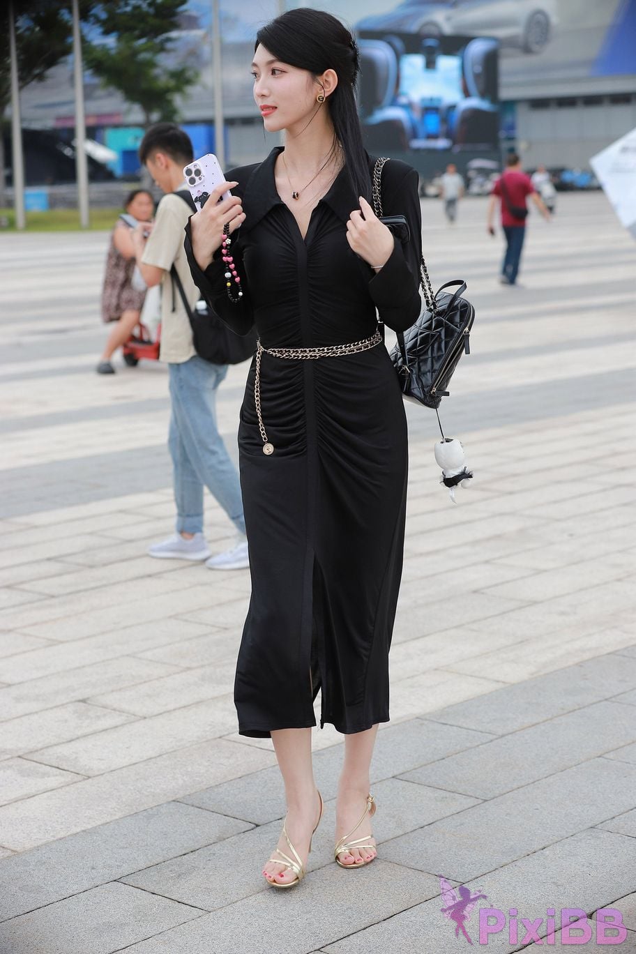 Featured Street Photography Works No.5386 black long skirt PixiBB.COM 021