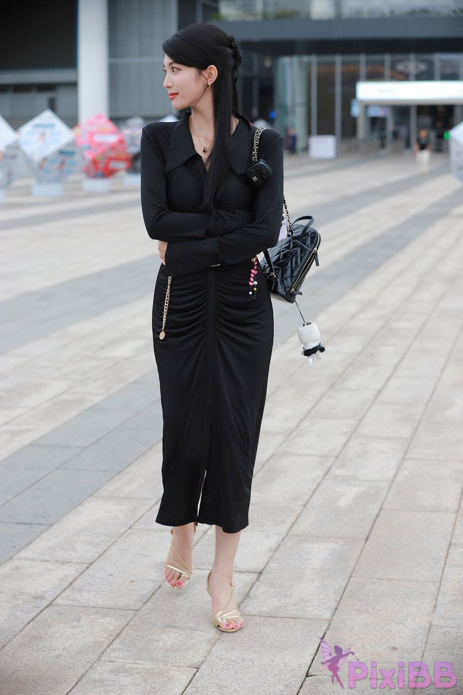 Featured Street Photography Works No.5386 black long skirt PixiBB.COM 033