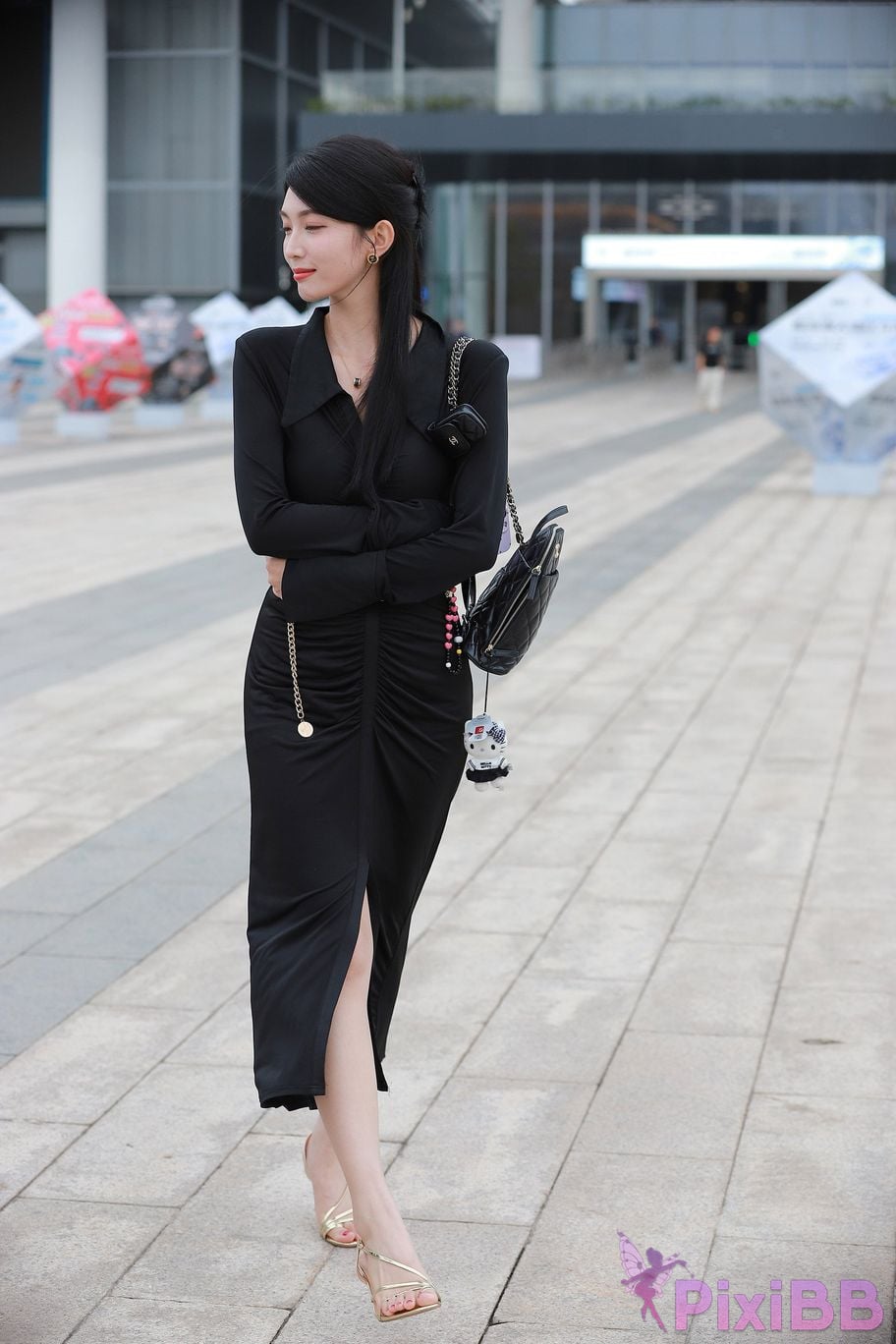 Featured Street Photography Works No.5386 black long skirt PixiBB.COM 035