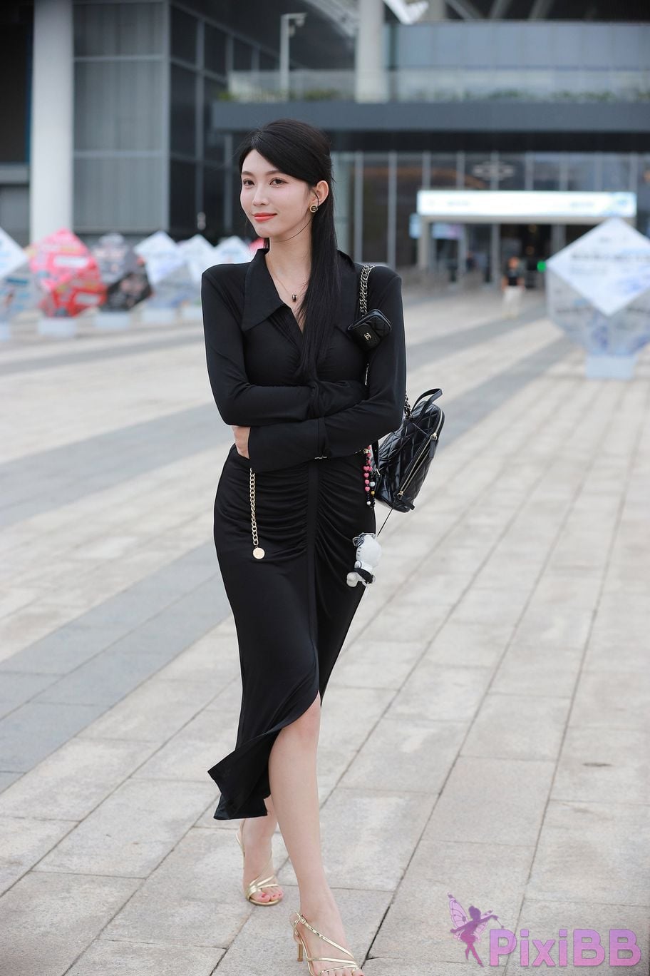 Featured Street Photography Works No.5386 black long skirt PixiBB.COM 036