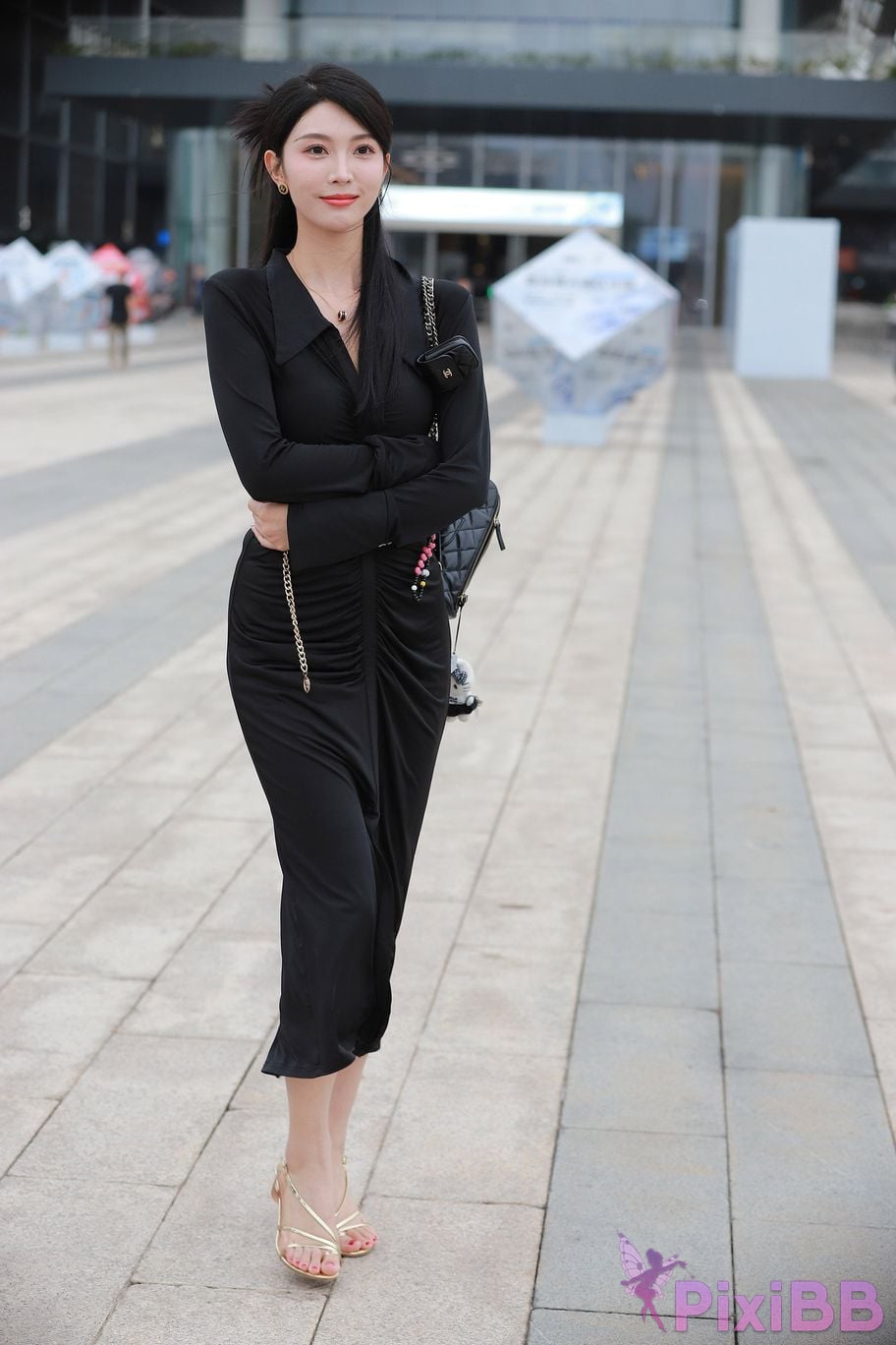 Featured Street Photography Works No.5386 black long skirt PixiBB.COM 039