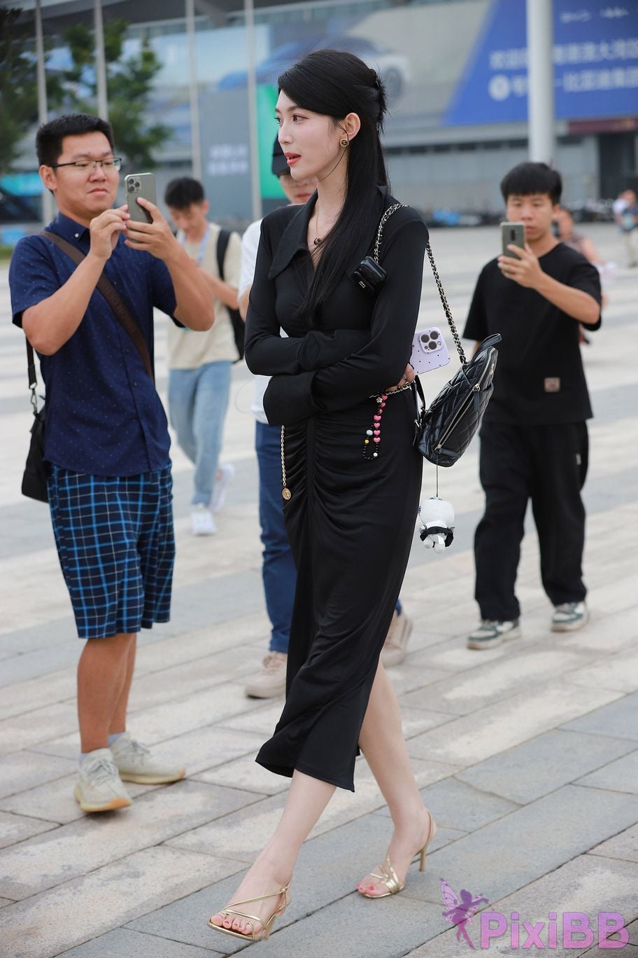 Featured Street Photography Works No.5386 black long skirt PixiBB.COM 049