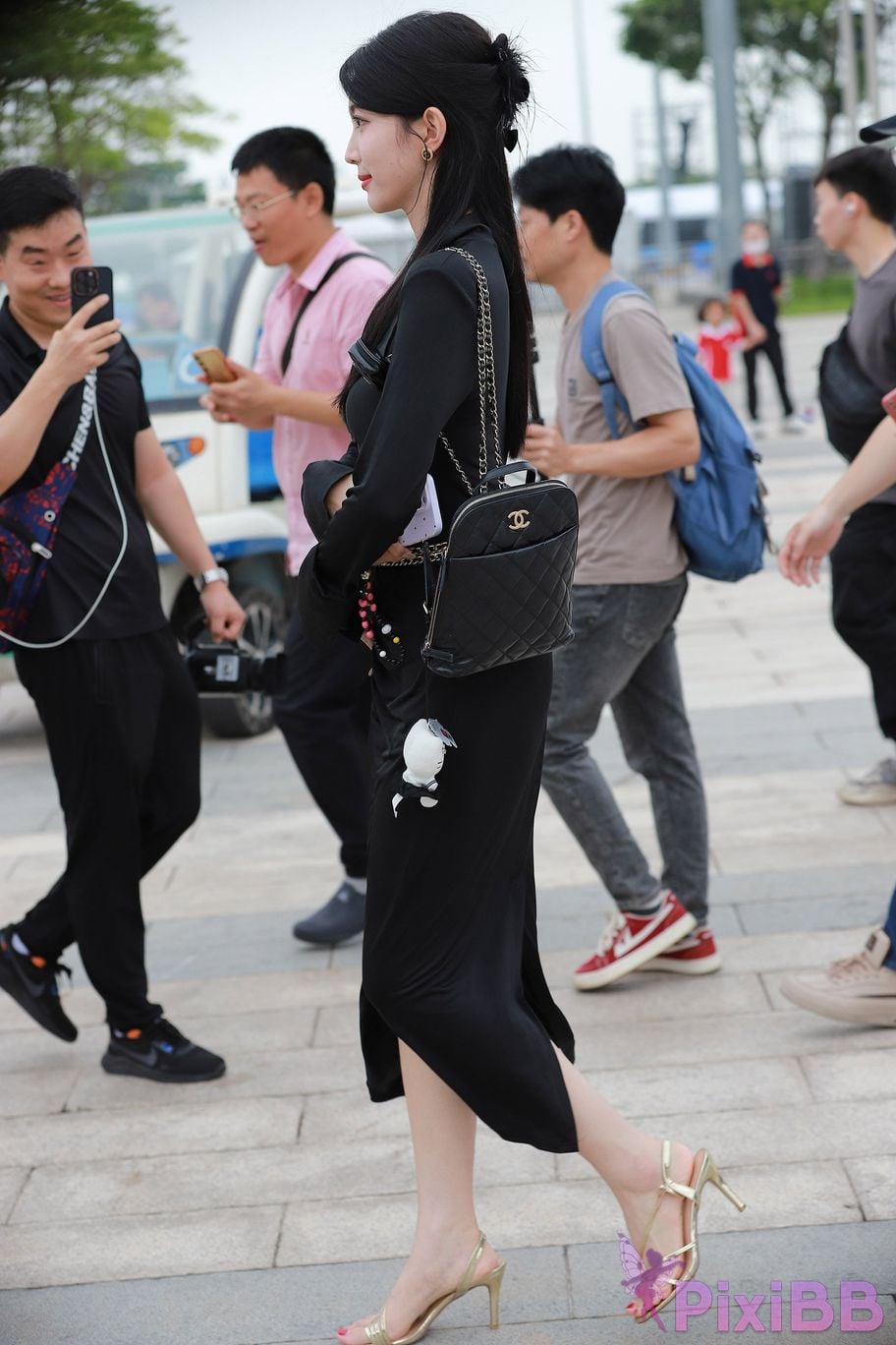 Featured Street Photography Works No.5386 black long skirt PixiBB.COM 051