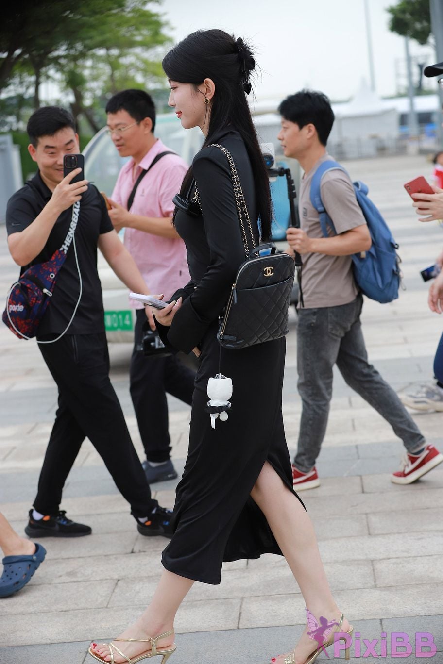 Featured Street Photography Works No.5386 black long skirt PixiBB.COM 053