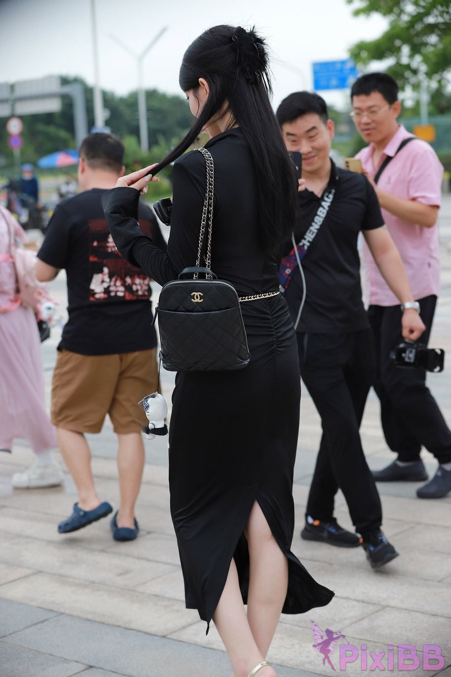 Featured Street Photography Works No.5386 black long skirt PixiBB.COM 059