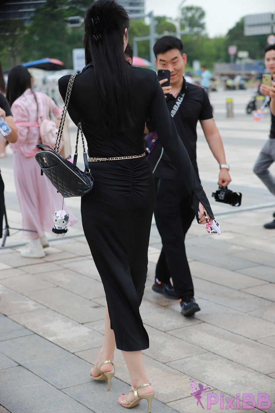 Featured Street Photography Works No.5386 black long skirt PixiBB.COM 063