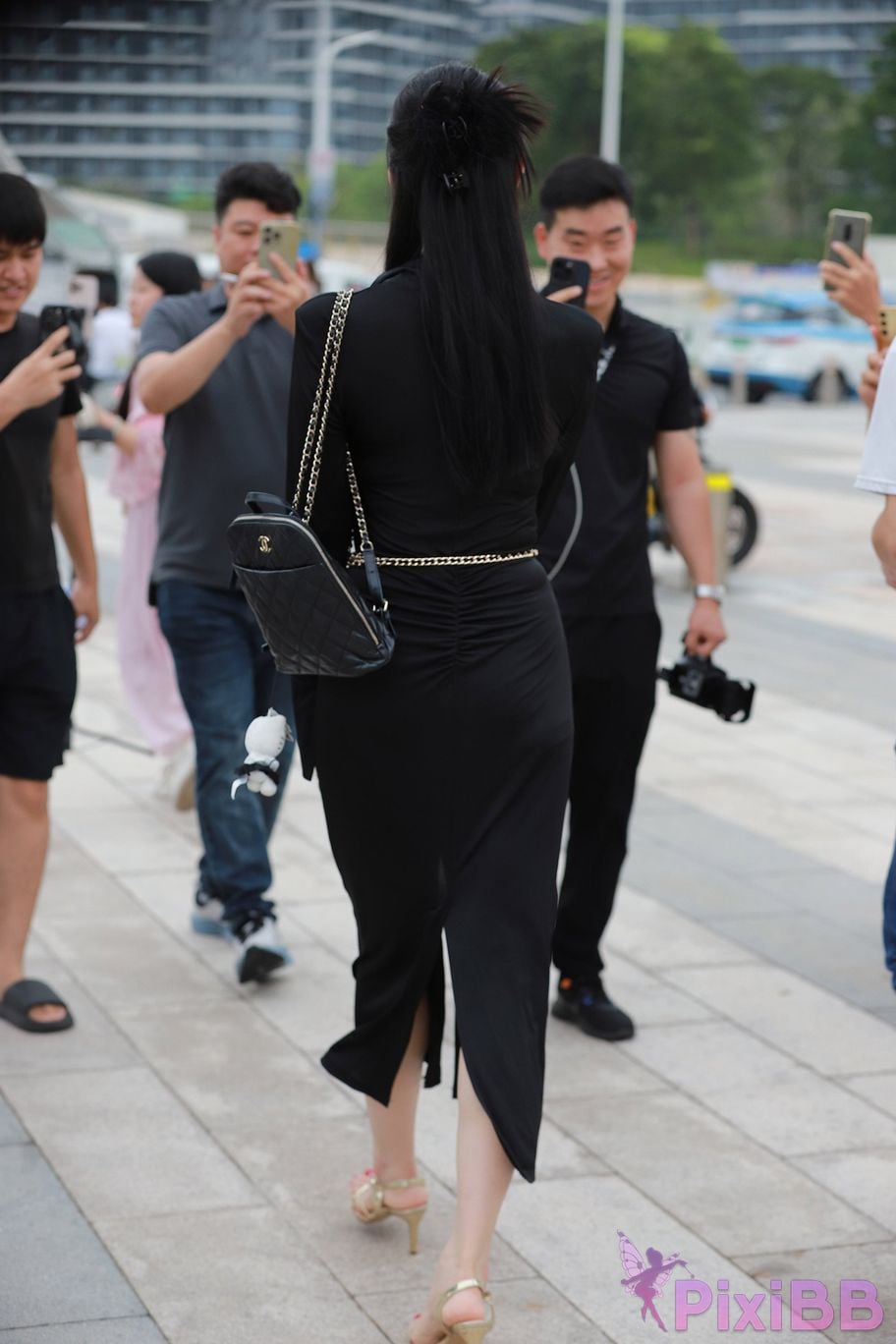 Featured Street Photography Works No.5386 black long skirt PixiBB.COM 073