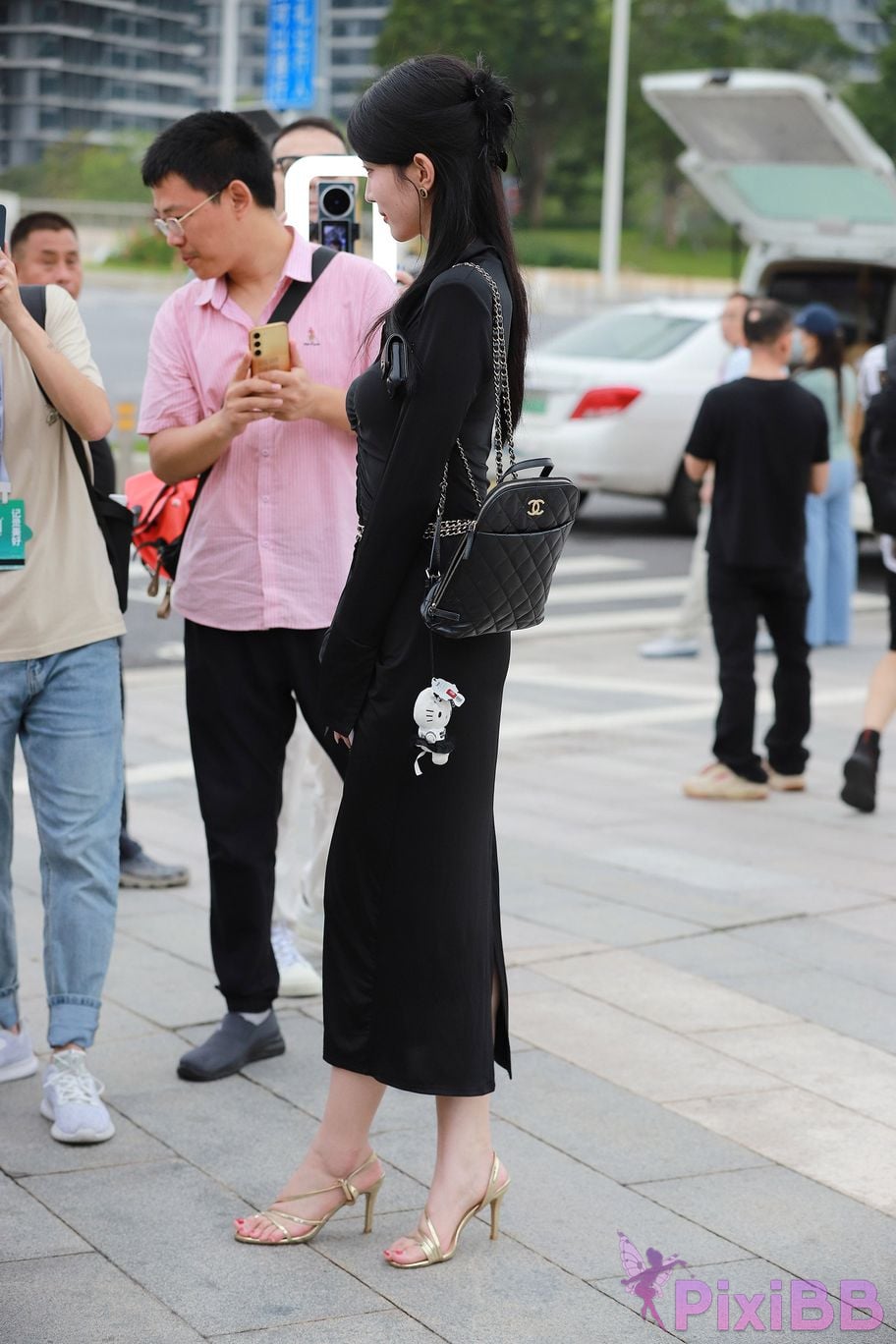 Featured Street Photography Works No.5386 black long skirt PixiBB.COM 088