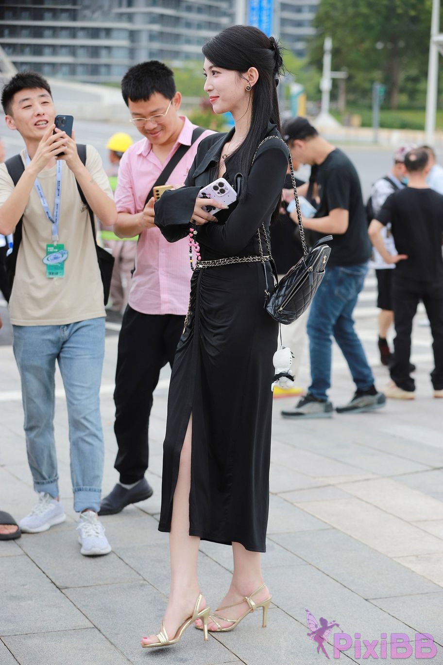 Featured Street Photography Works No.5386 black long skirt PixiBB.COM 090