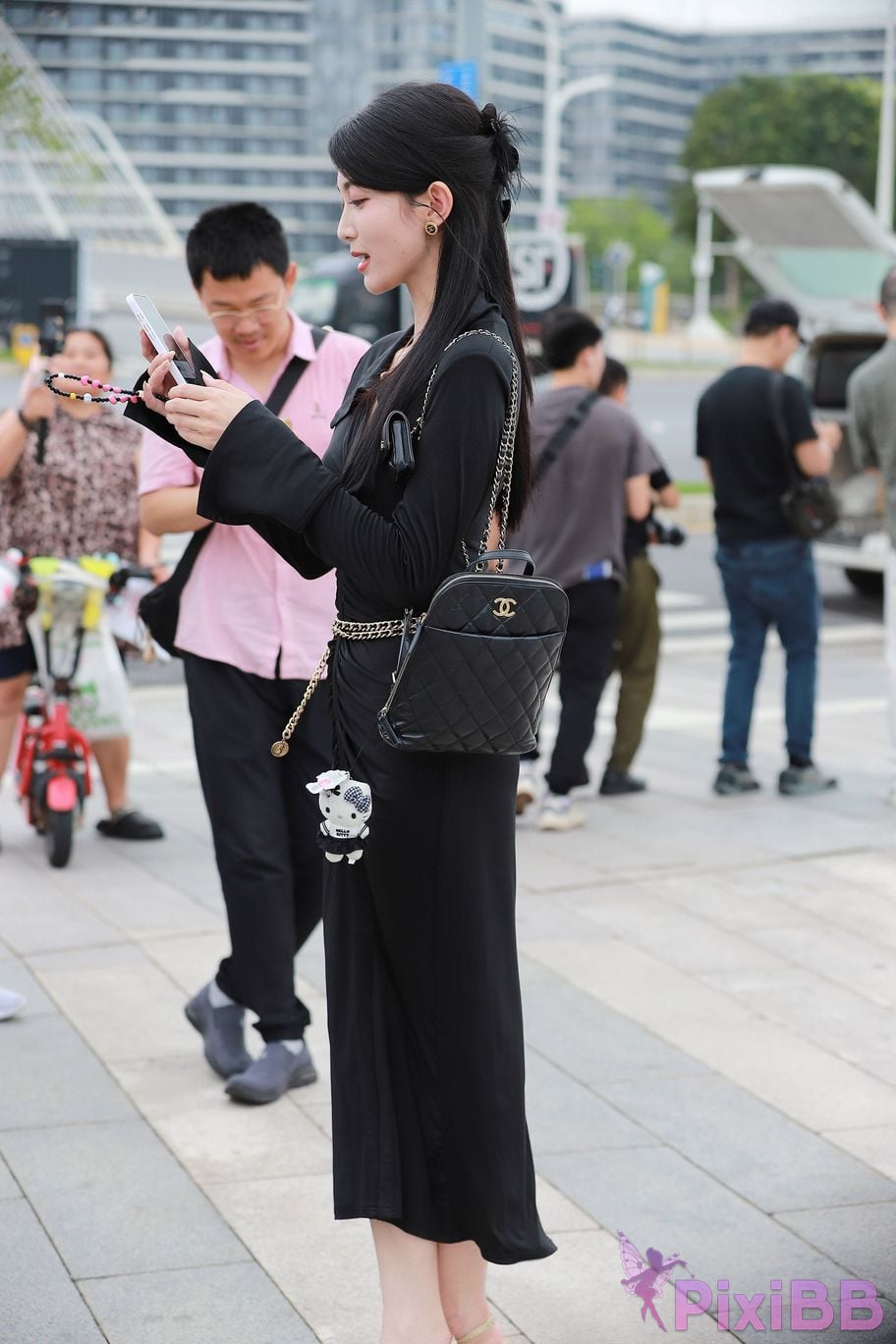 Featured Street Photography Works No.5386 black long skirt PixiBB.COM 108