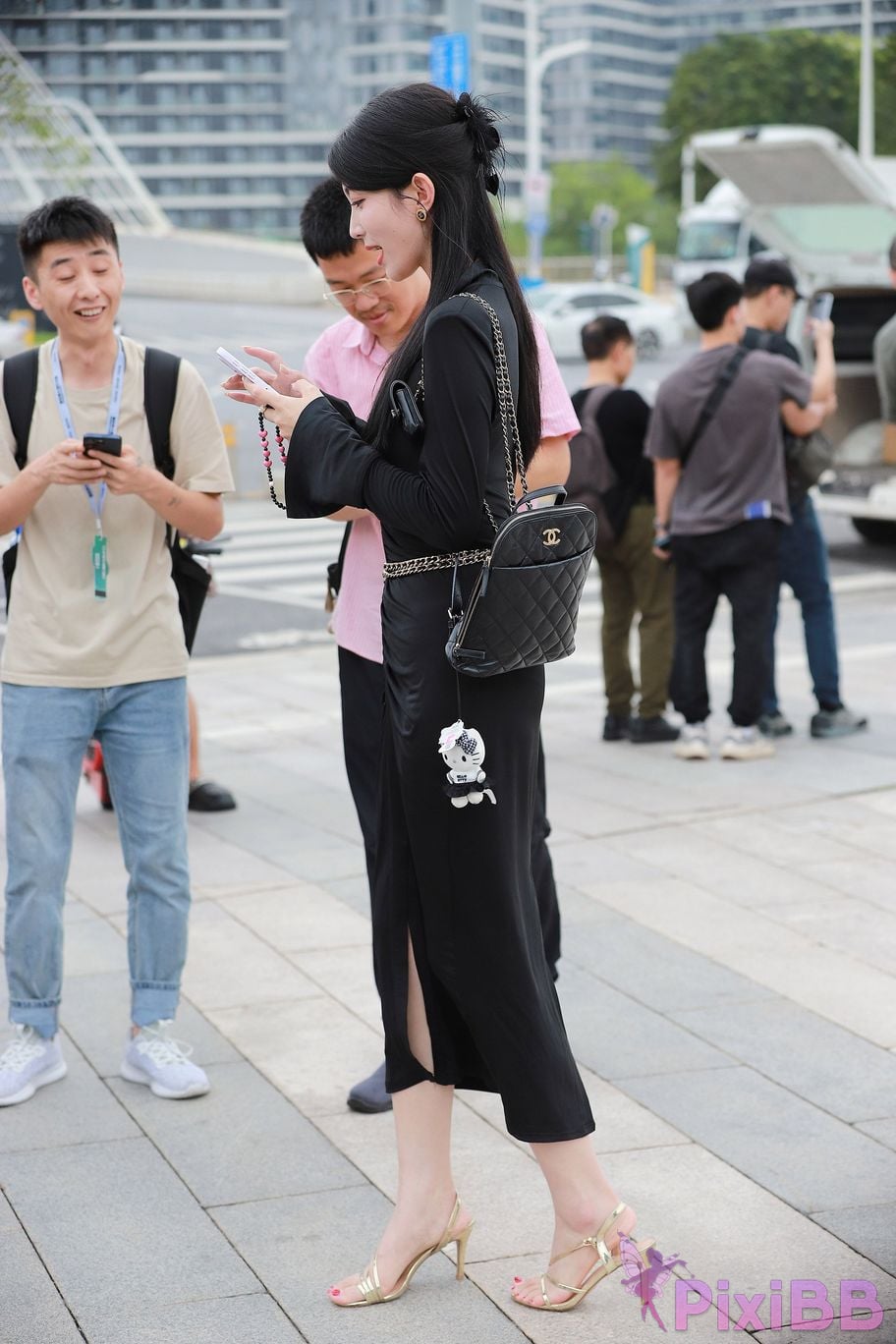 Featured Street Photography Works No.5386 black long skirt PixiBB.COM 110