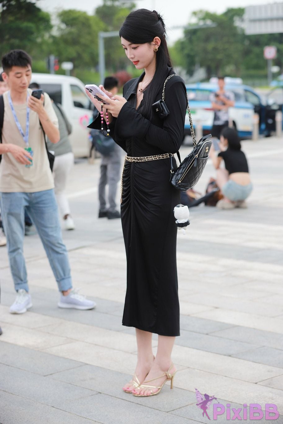 Featured Street Photography Works No.5386 black long skirt PixiBB.COM 111