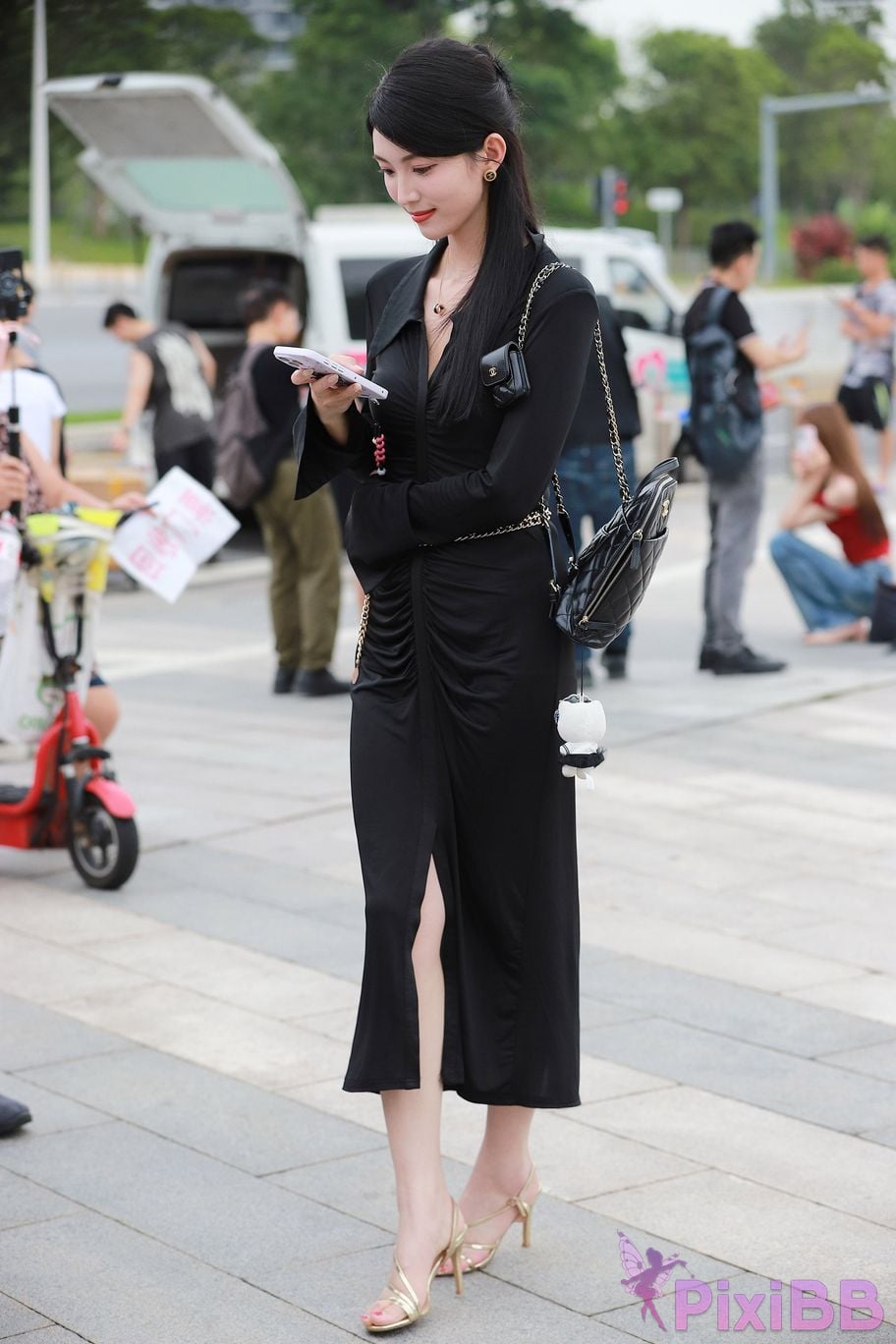 Featured Street Photography Works No.5386 black long skirt PixiBB.COM 119