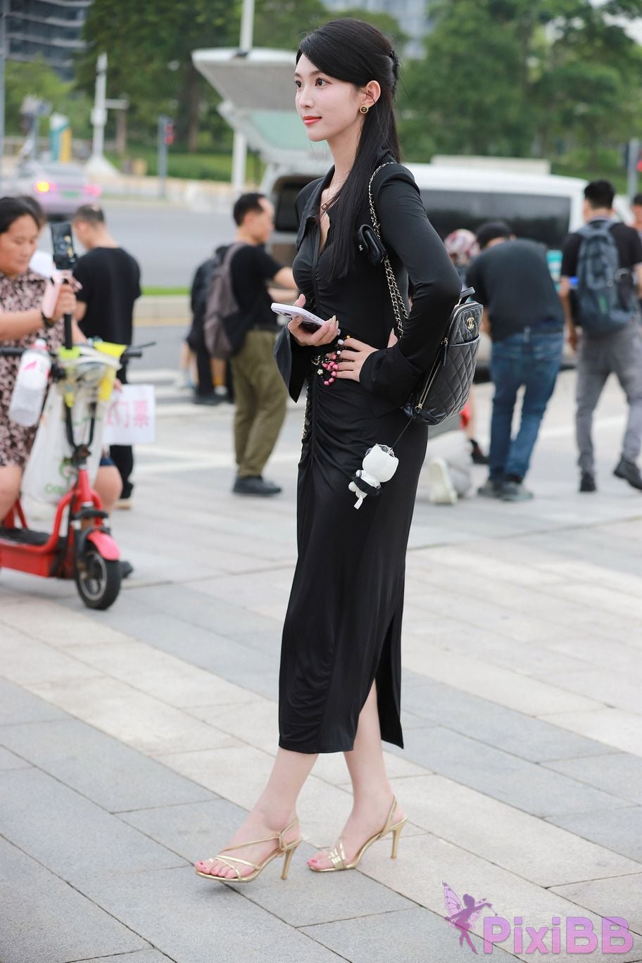 Featured Street Photography Works No.5386 black long skirt PixiBB.COM 128