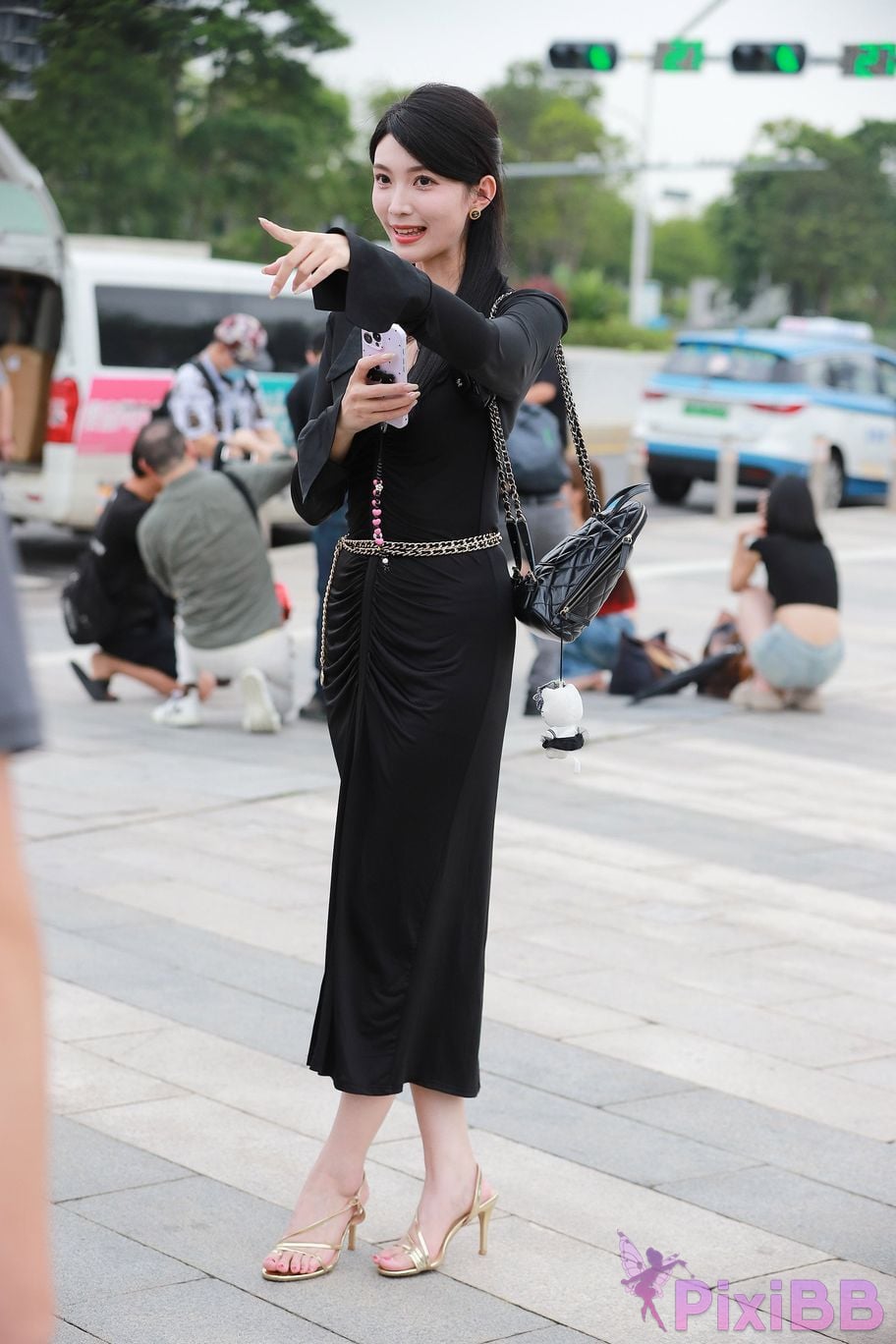 Featured Street Photography Works No.5386 black long skirt PixiBB.COM 135