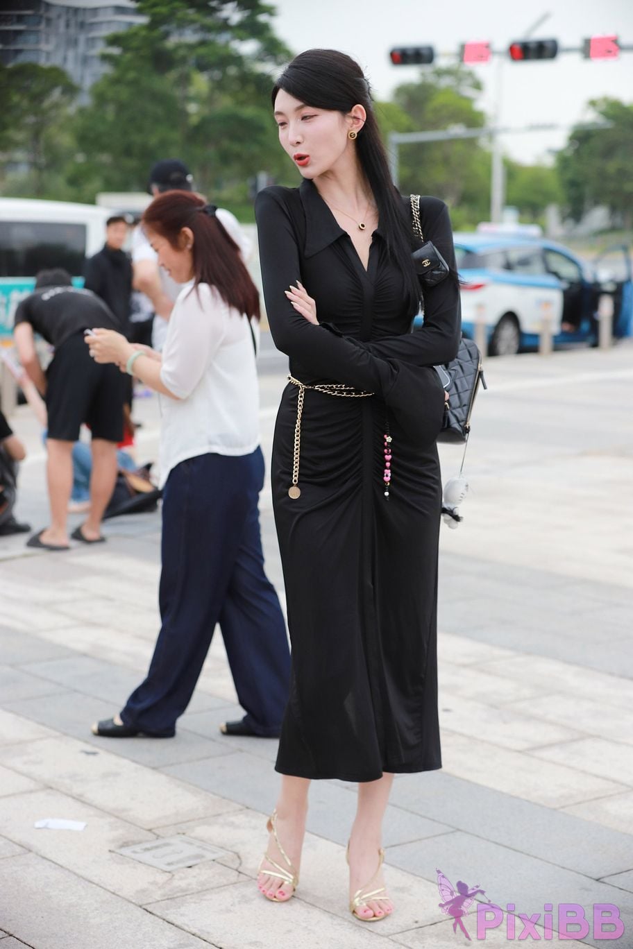 Featured Street Photography Works No.5386 black long skirt PixiBB.COM 145