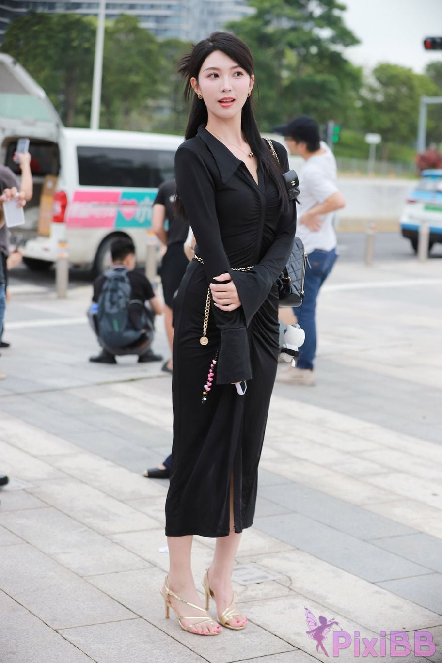 Featured Street Photography Works No.5386 black long skirt PixiBB.COM 153