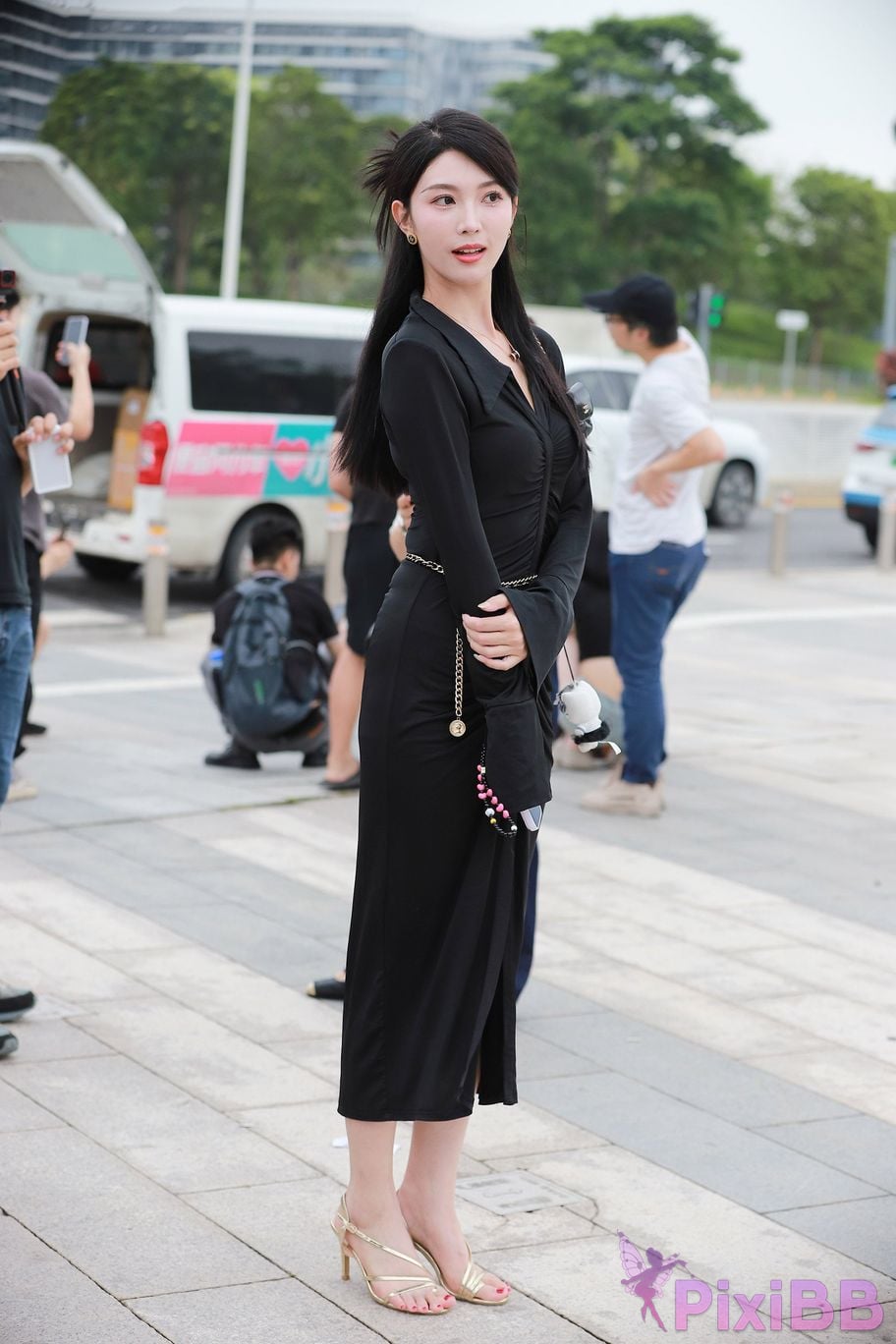 Featured Street Photography Works No.5386 black long skirt PixiBB.COM 154