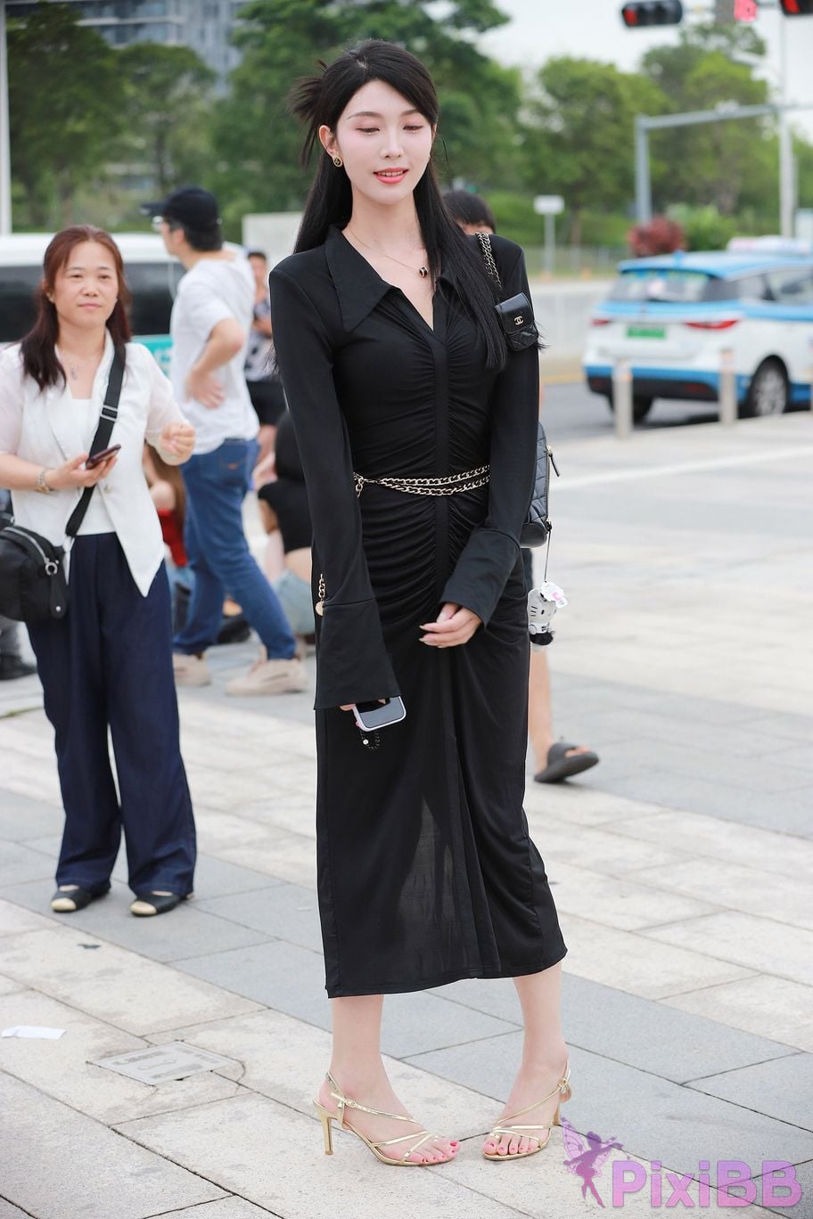 Featured Street Photography Works No.5386 black long skirt PixiBB.COM 161