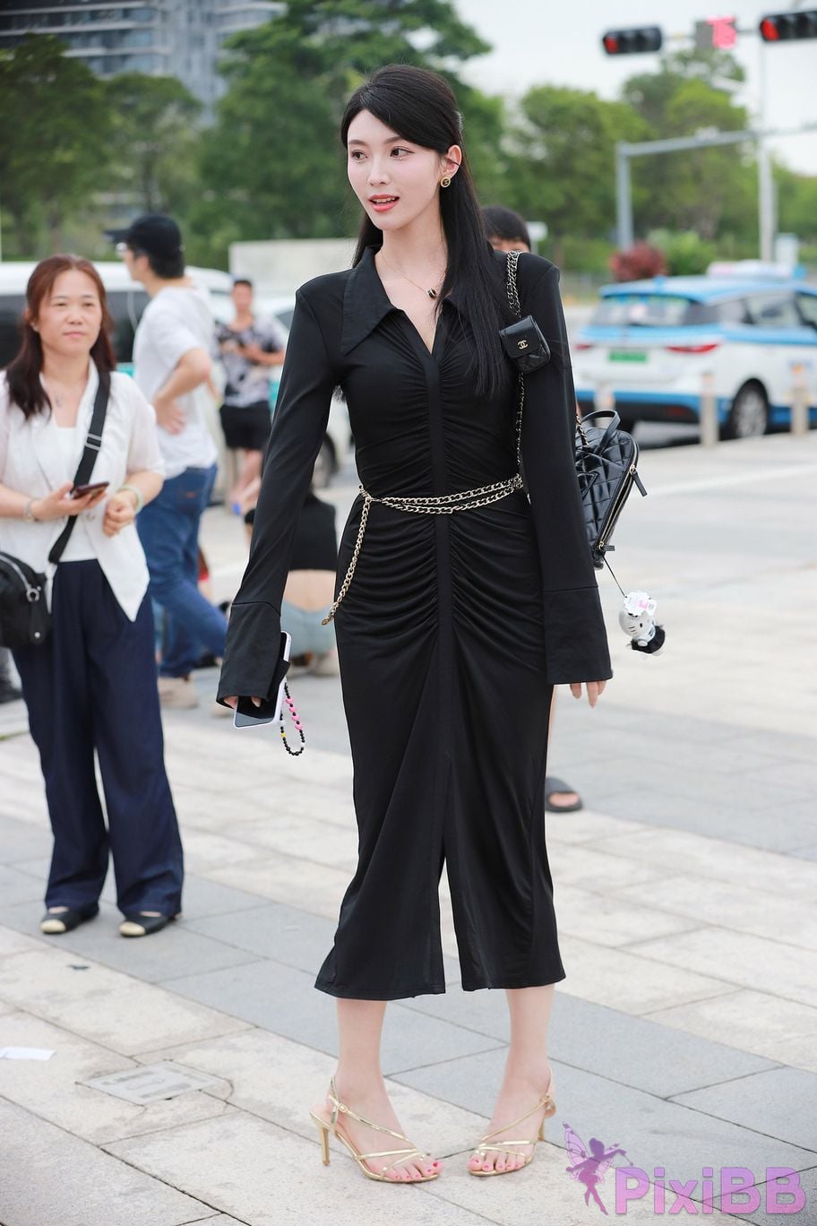 Featured Street Photography Works No.5386 black long skirt PixiBB.COM 162