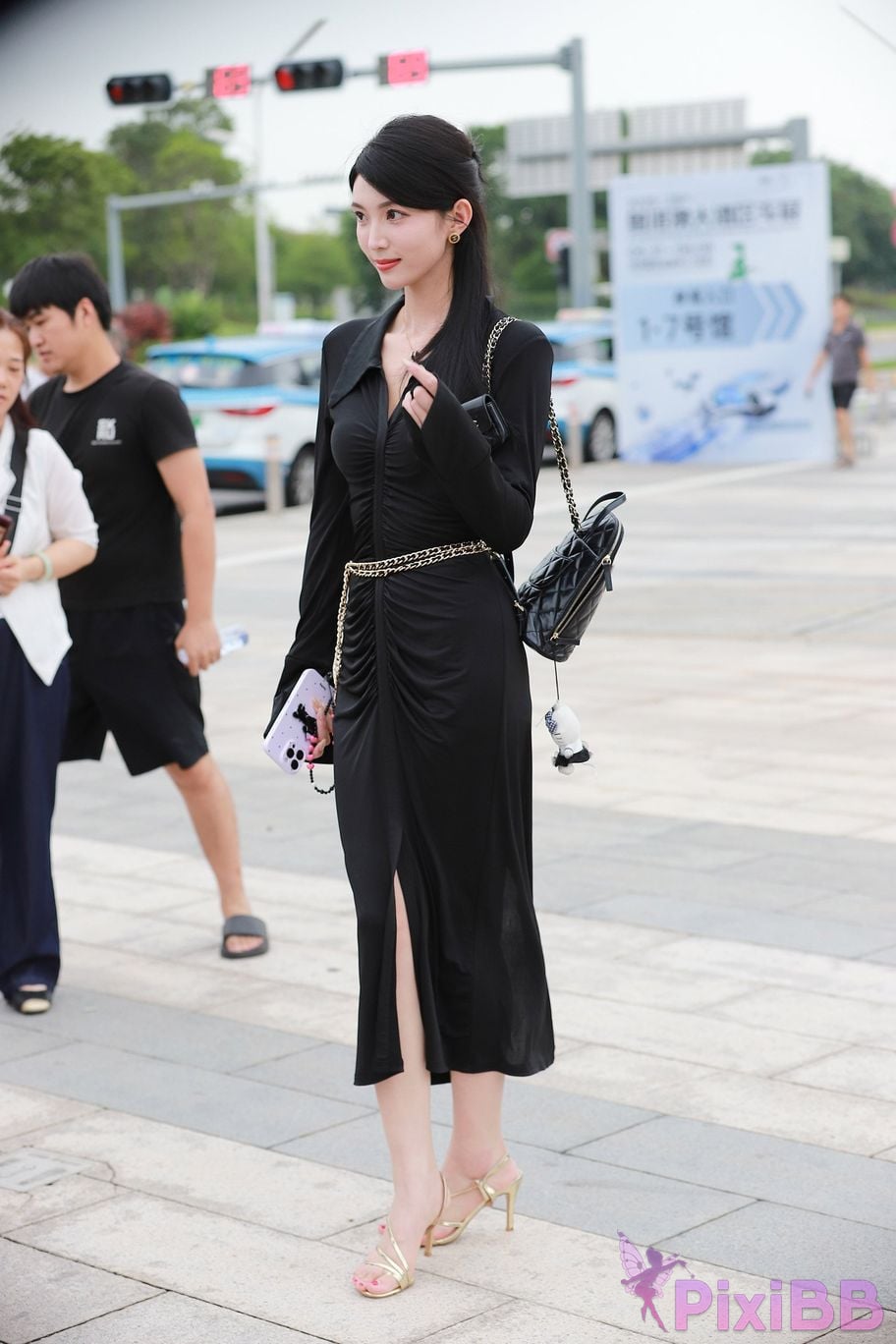 Featured Street Photography Works No.5386 black long skirt PixiBB.COM 168