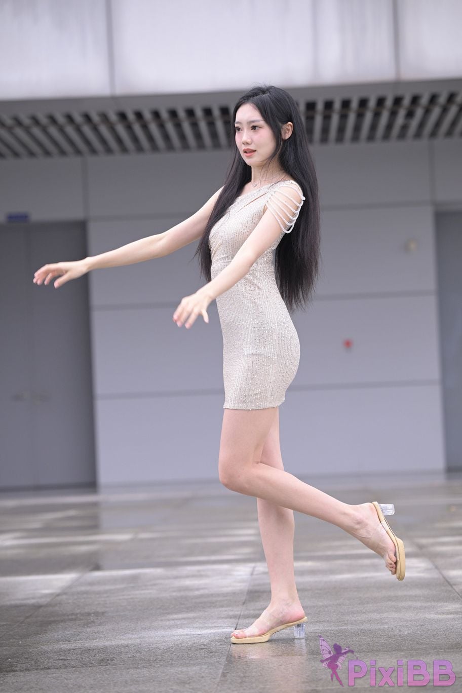 Featured Street Photography Works No.5382 Innocent girl 2 PixiBB.COM 080