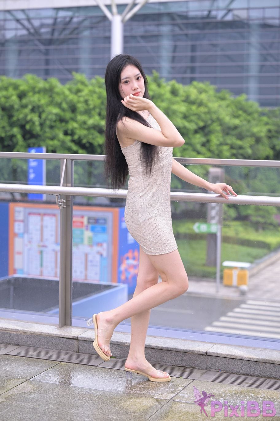 Featured Street Photography Works No.5382 Innocent girl 2 PixiBB.COM 123