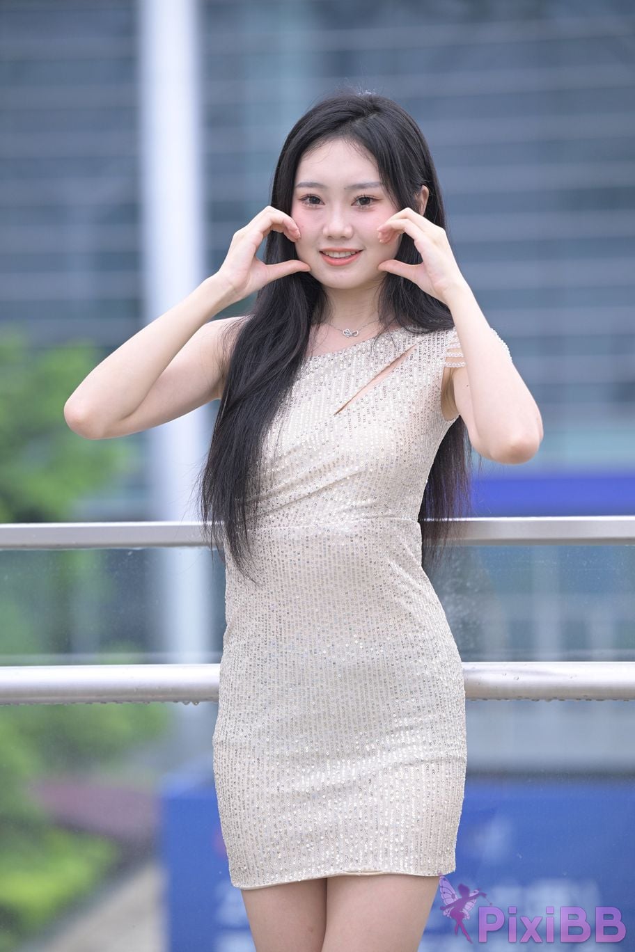 Featured Street Photography Works No.5382 Innocent girl 2 PixiBB.COM 170