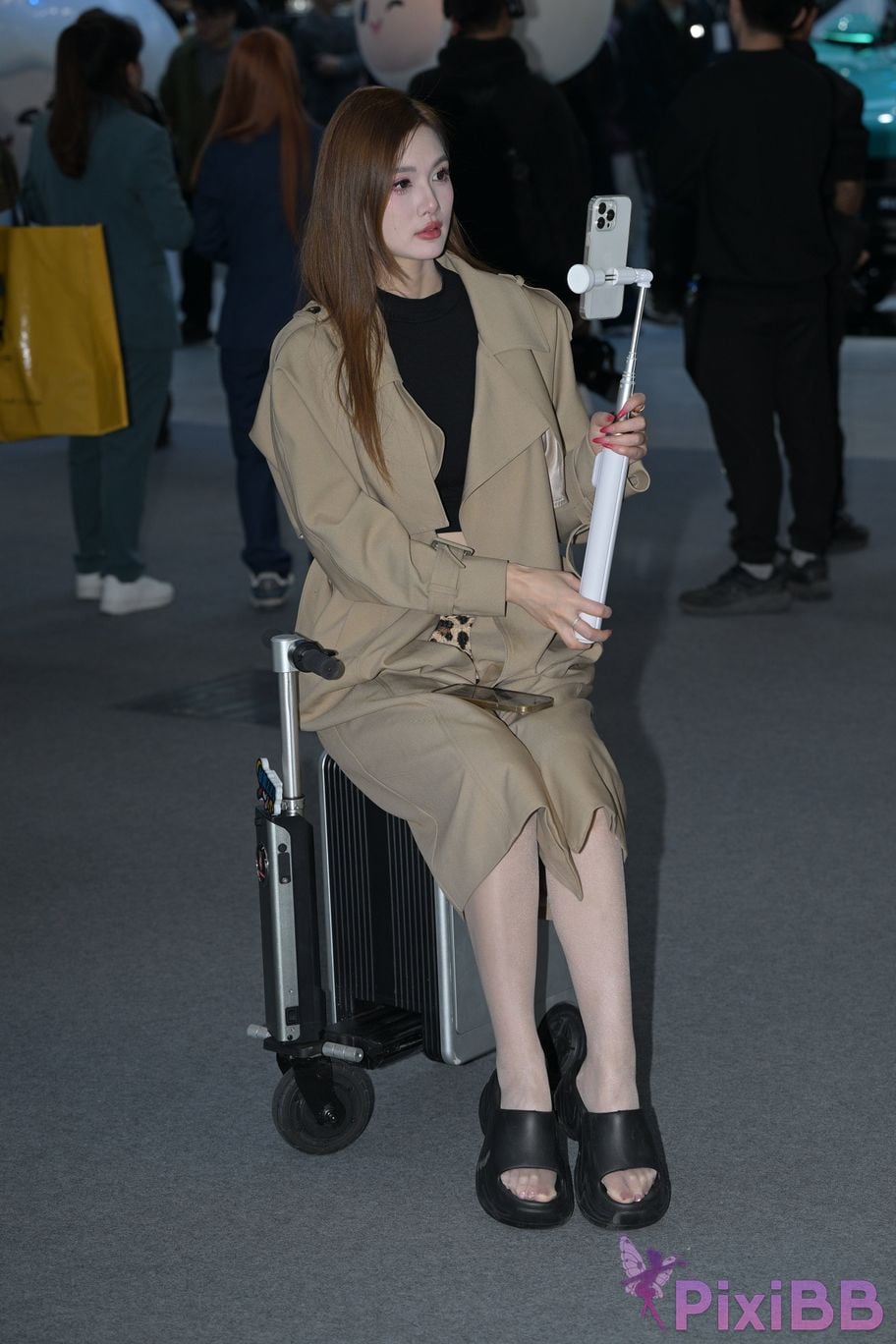 Featured Street Photography Works No.5384 Leopard print silk beauty PixiBB.COM 053